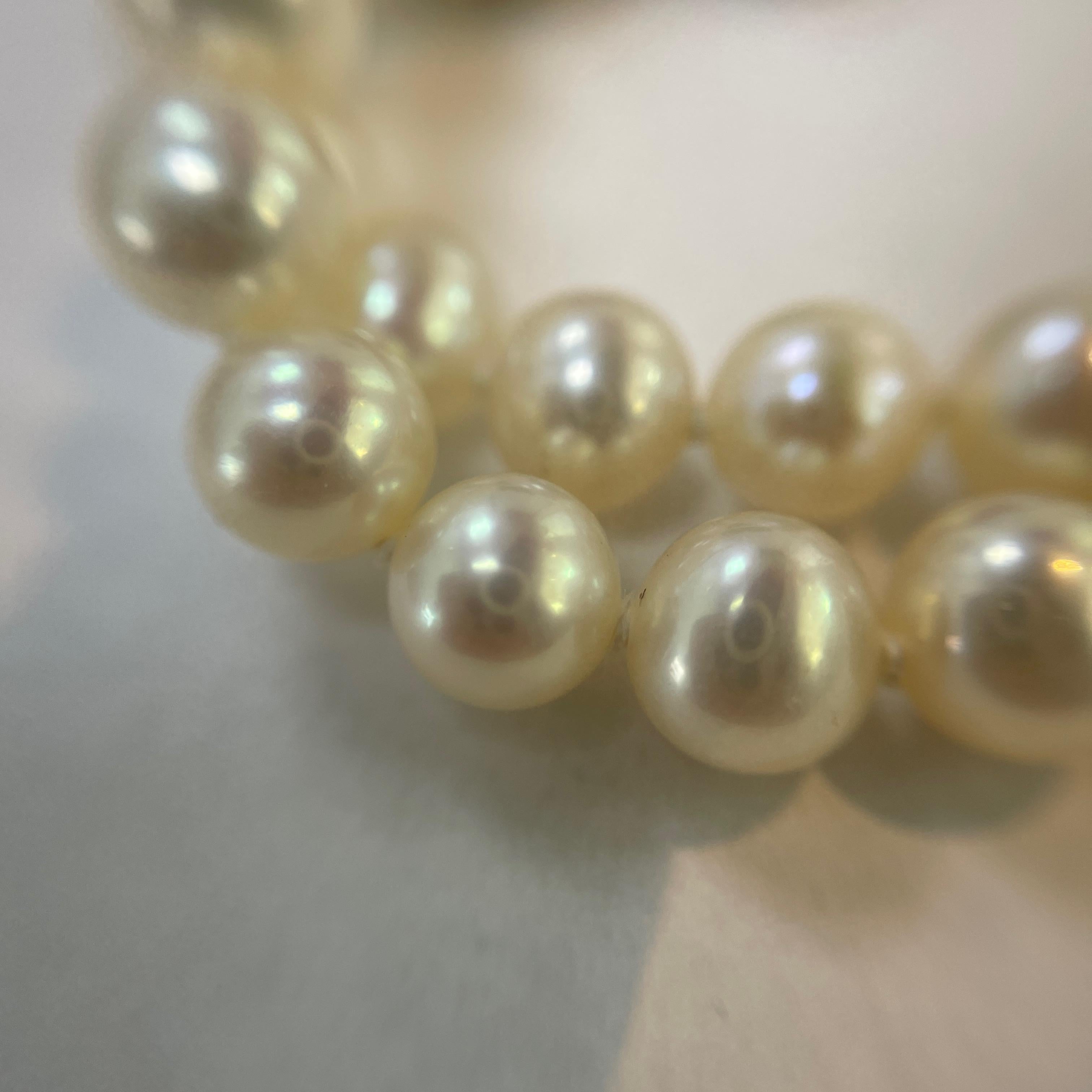 Collier à double rang de perles de culture glamour avec fermoir en or jaune 14k en vente 2