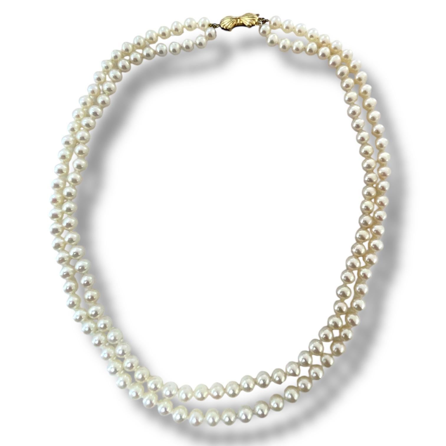 Collier à double rang de perles de culture glamour avec fermoir en or jaune 14k en vente 3