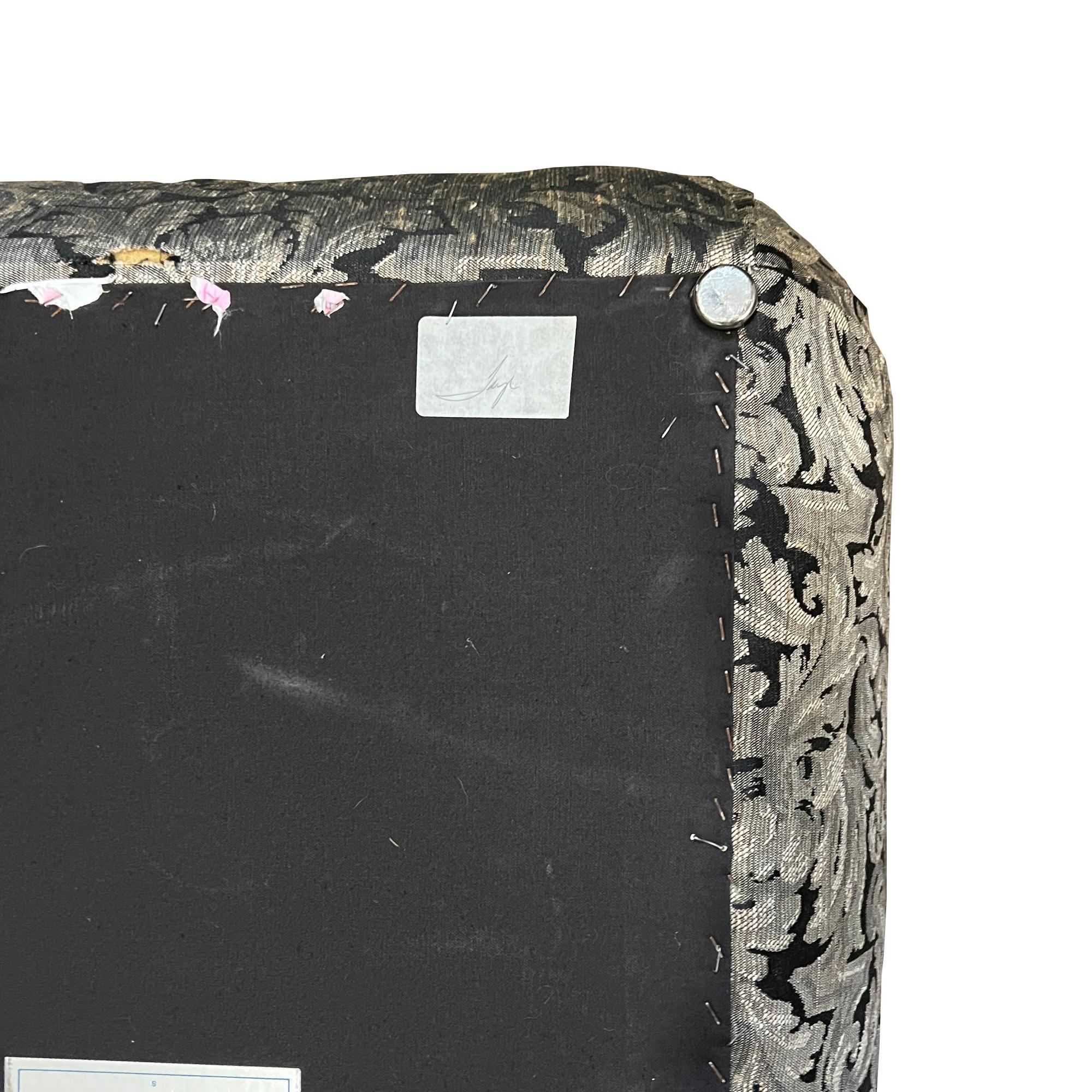 Glamorous Damask Pouf Ottoman in Silver & Black – Vintage Style Statement Piece In Good Condition For Sale In Oklahoma City, OK