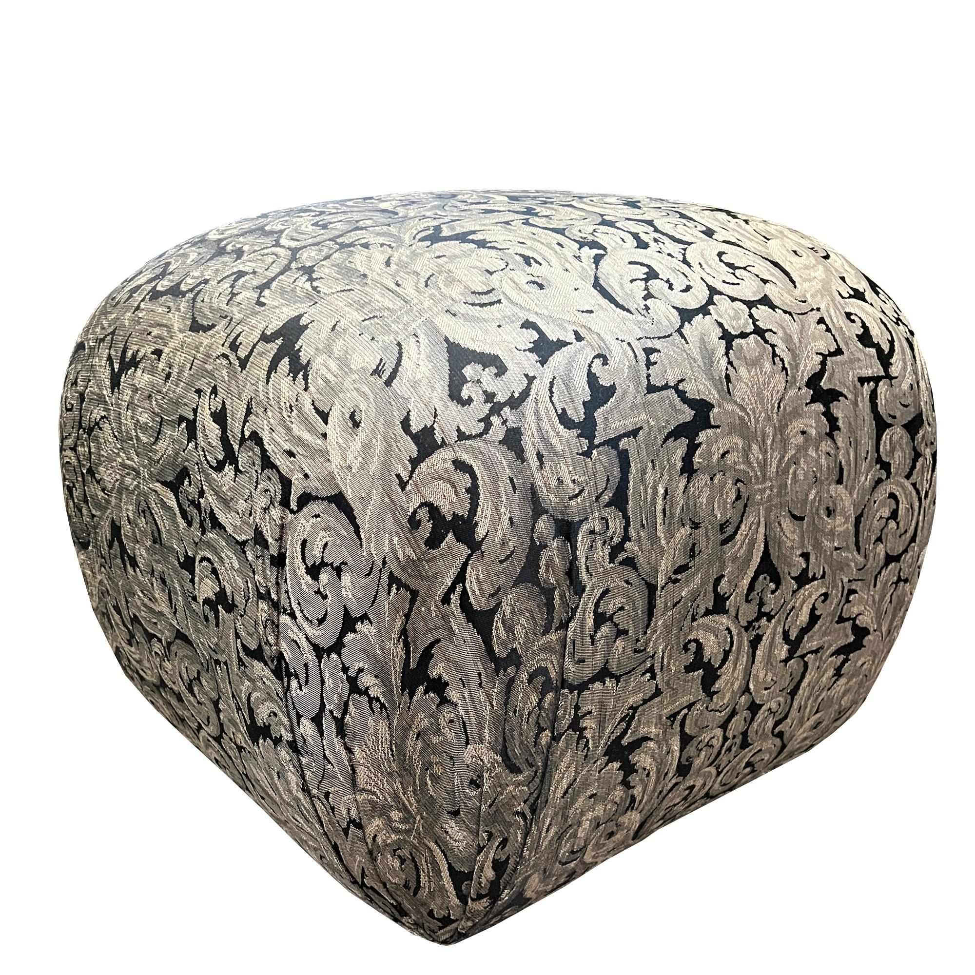 Glamorous Damask Pouf Ottoman in Silver & Black – Vintage Style Statement Piece For Sale 2