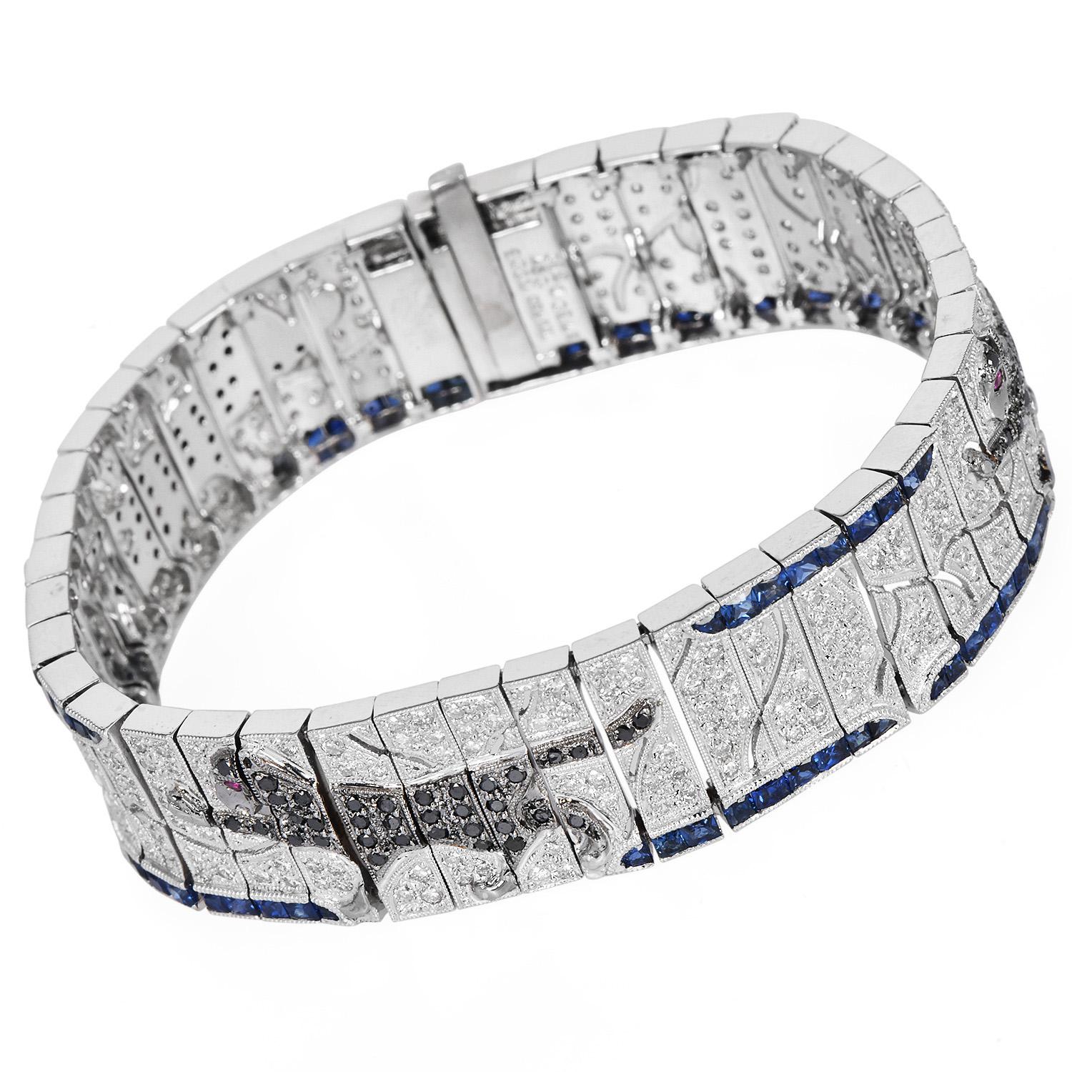 Bracelet enveloppant de panthères glamour en or blanc 18 carats, avec diamants et saphirs Excellent état - En vente à Miami, FL