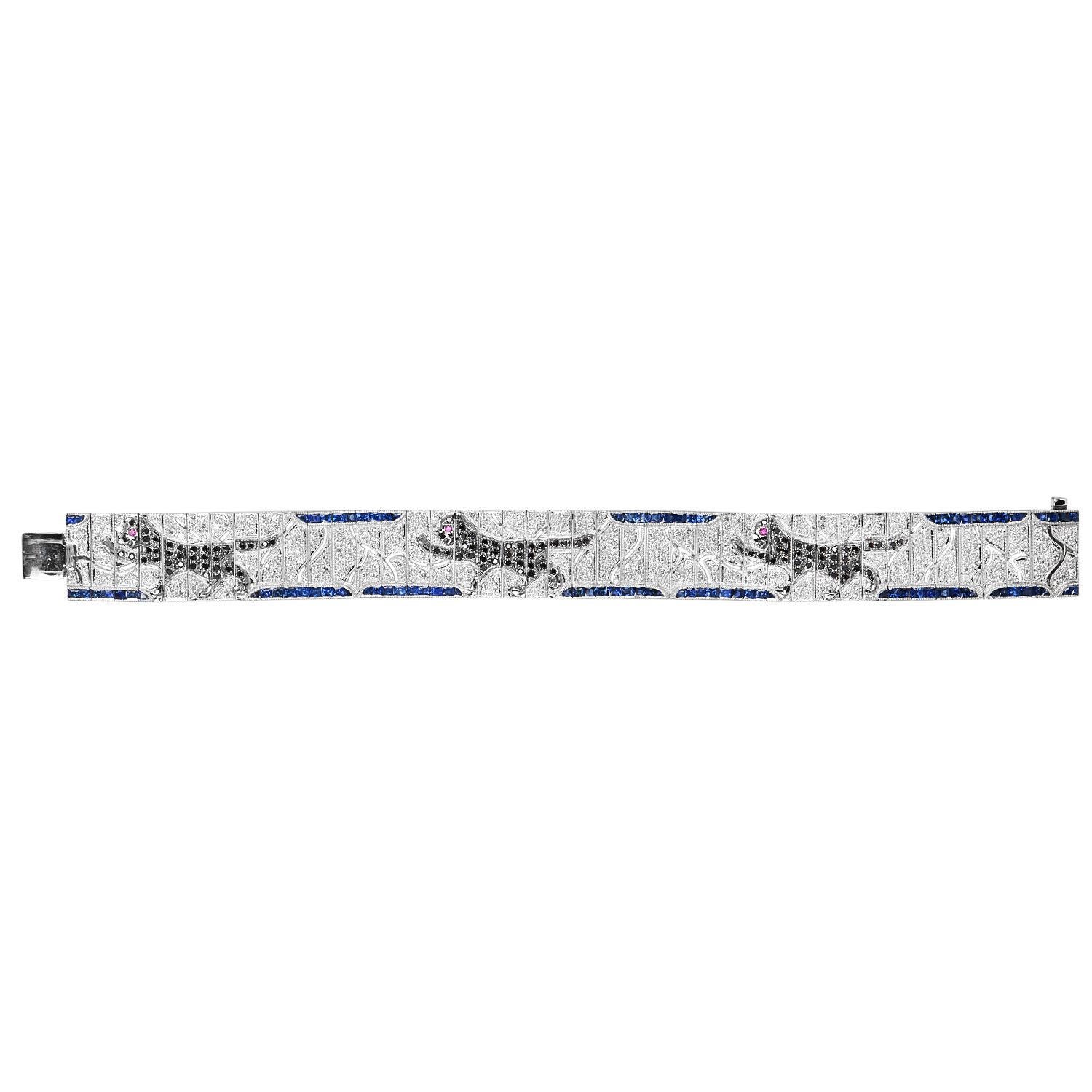 Bracelet enveloppant de panthères glamour en or blanc 18 carats, avec diamants et saphirs en vente 1