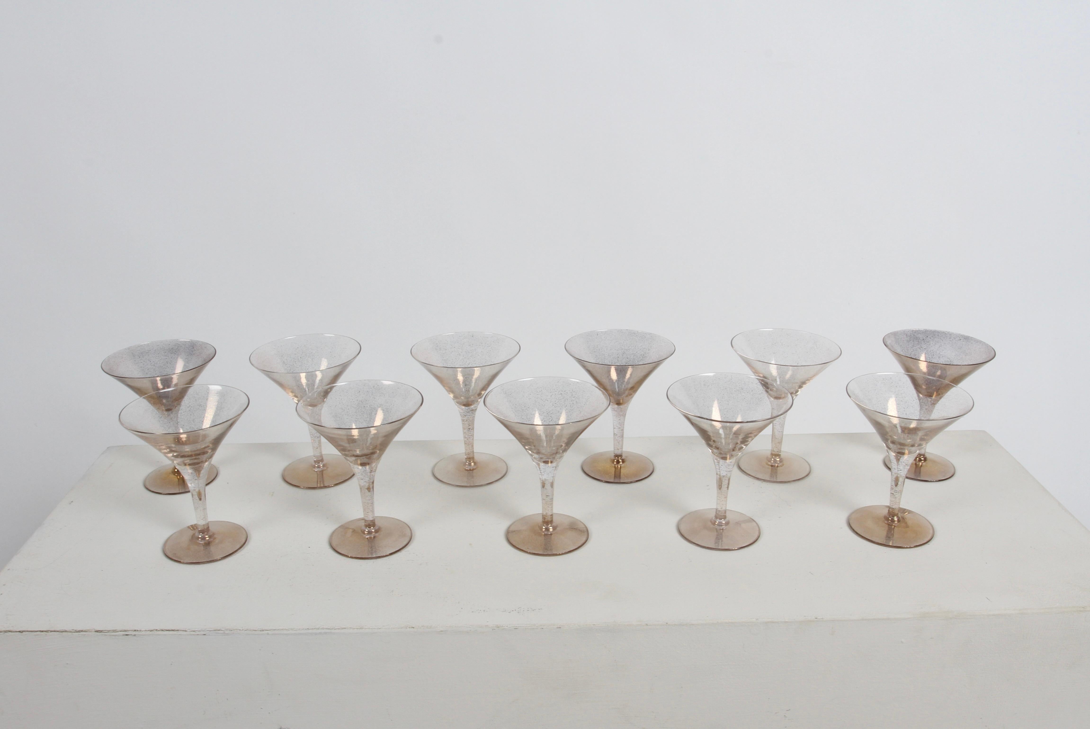 Glamorous Dorothy Thorpe 11 Piece Gold Fleck Martini Glasses - Desert Stemware  In Good Condition For Sale In St. Louis, MO
