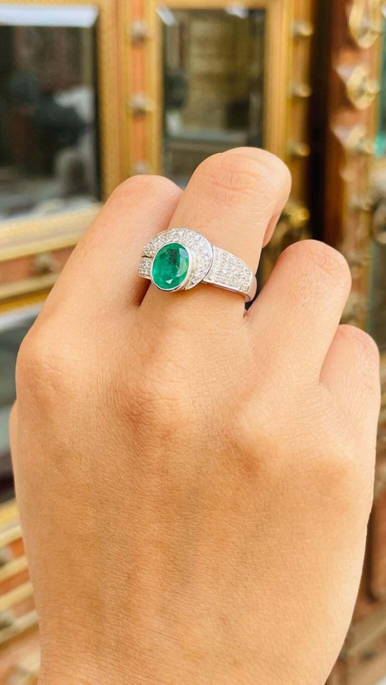 For Sale:  Glamorous Emerald Diamond Wedding Ring Gift in 18k Solid White Gold 11