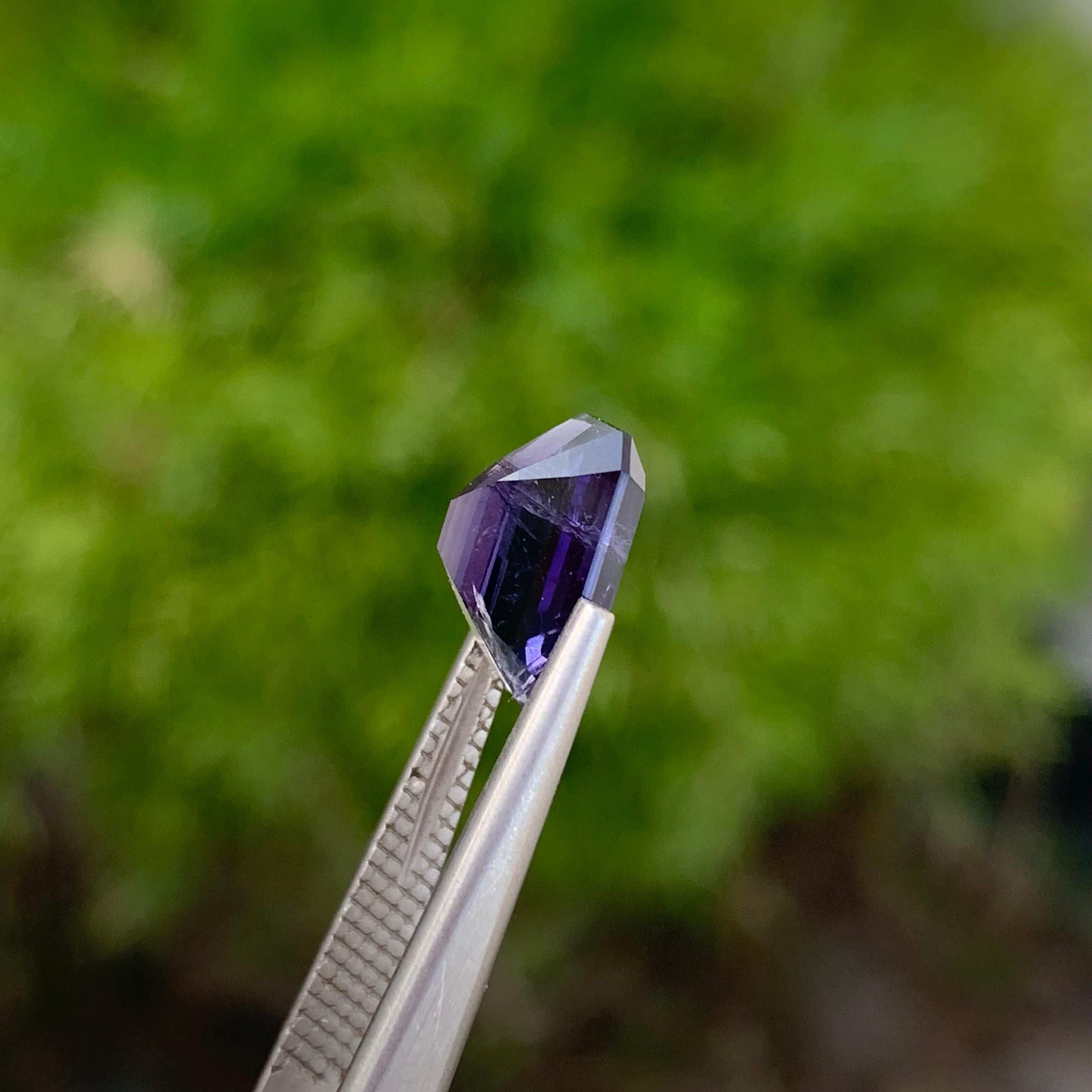 Glamorous Faceted Iolite 2.80 Carat Emerald Shape Gem For Jewellery Making  For Sale 2