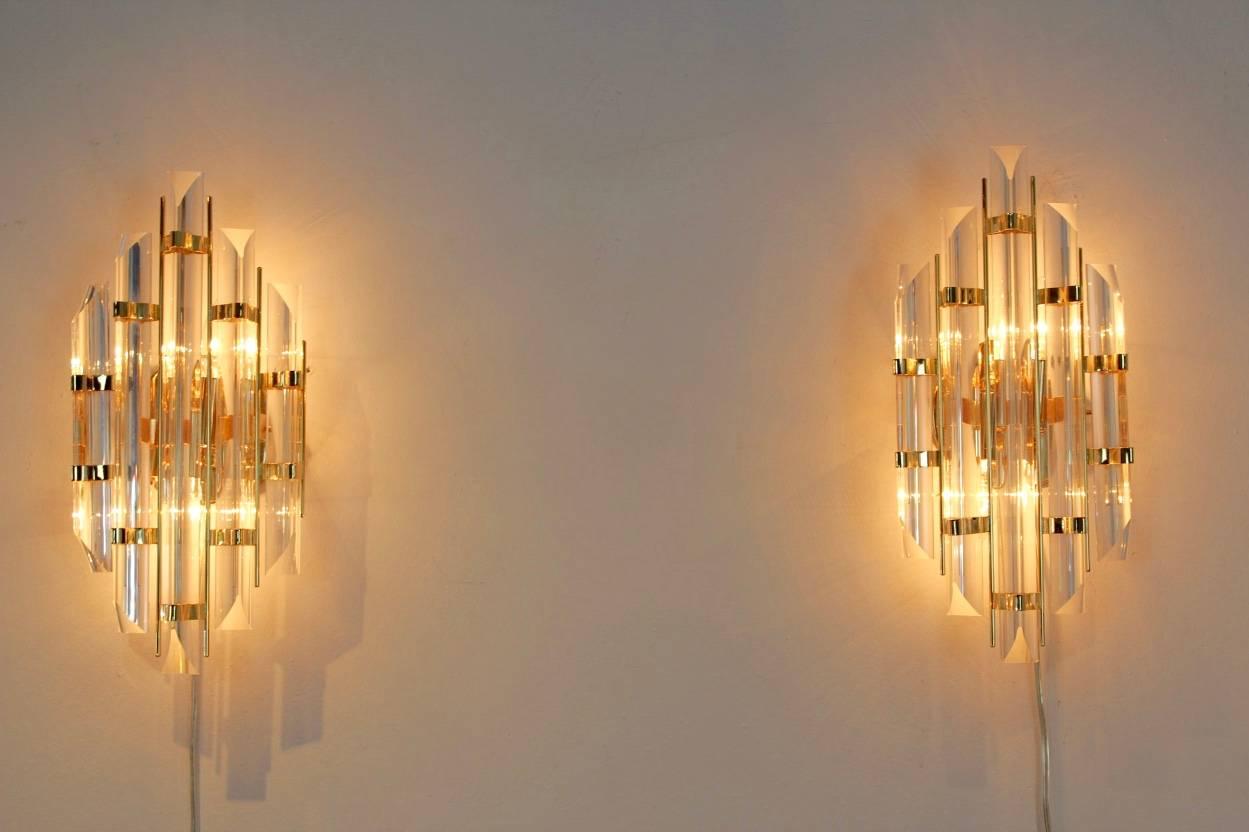 Glamorous Pair of Italian Brass and Glass Sconces 2