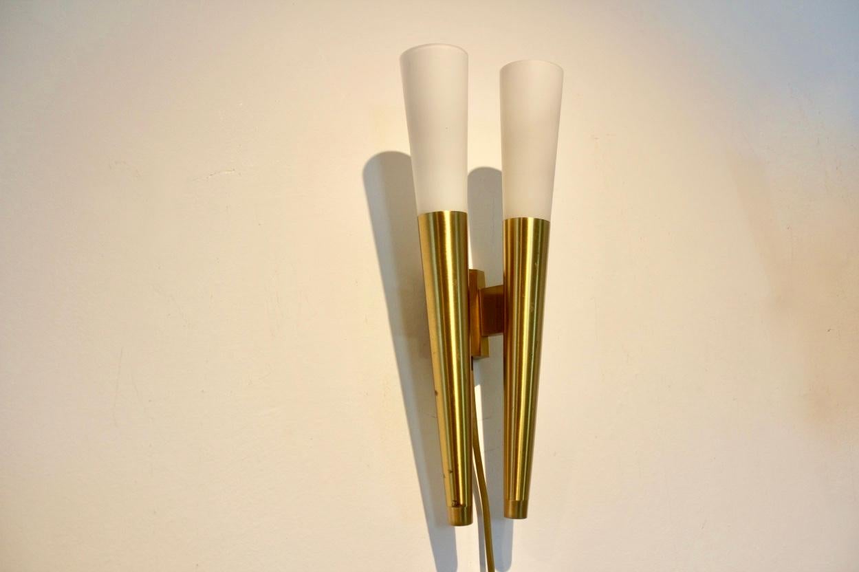 Glamorous Pair of Italian Brass and Opaline Glass Sconces, Italy, 1970s 6
