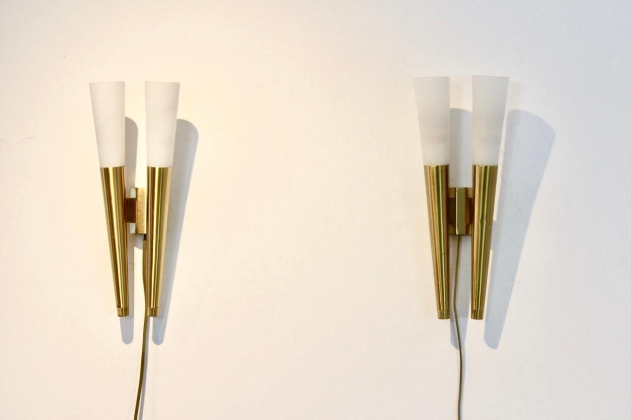 Glamorous Pair of Italian Brass and Opaline Glass Sconces, Italy, 1970s 2