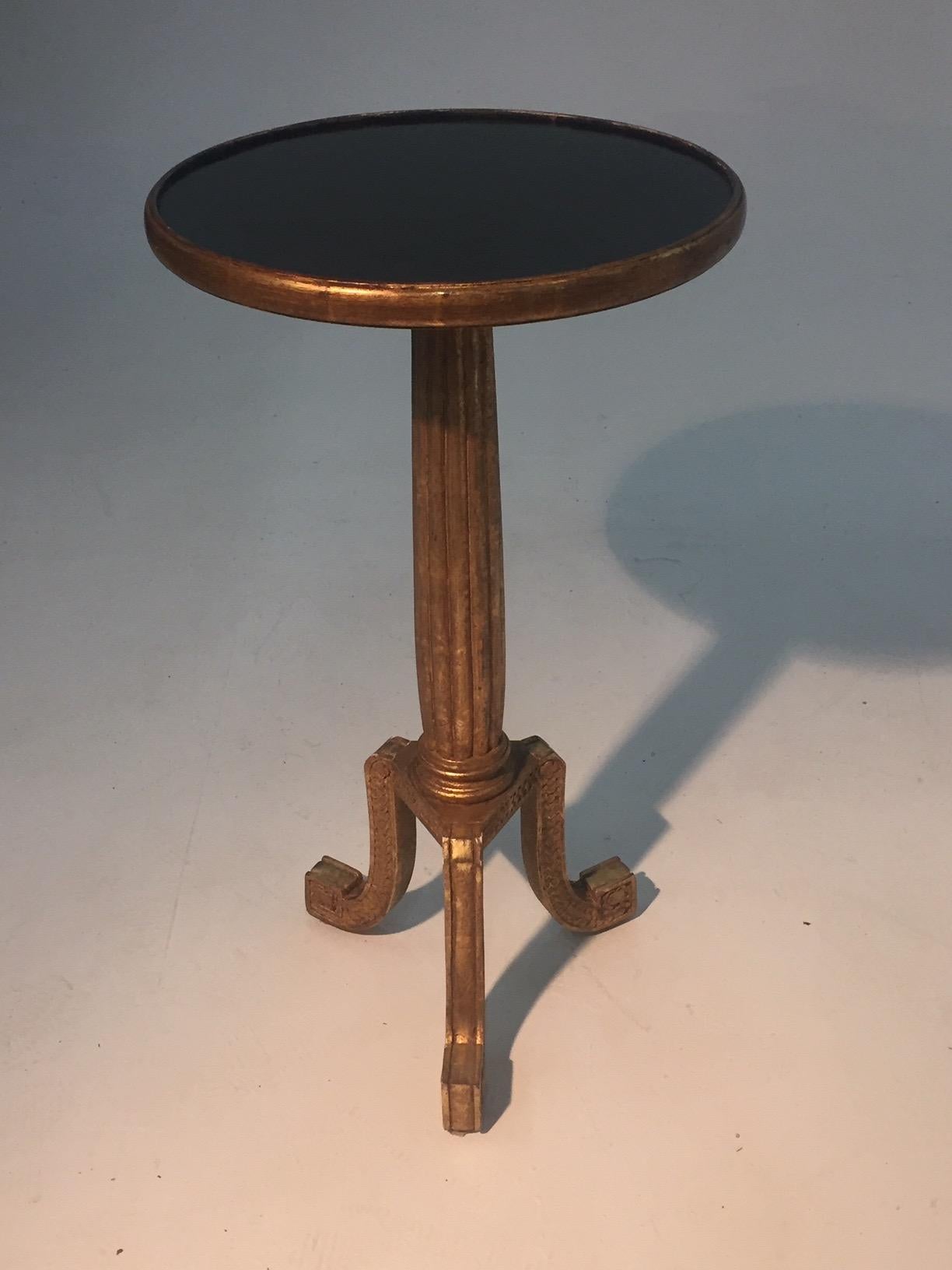 Glamorous Pair of Round Neoclassical Giltwood End Tables 1