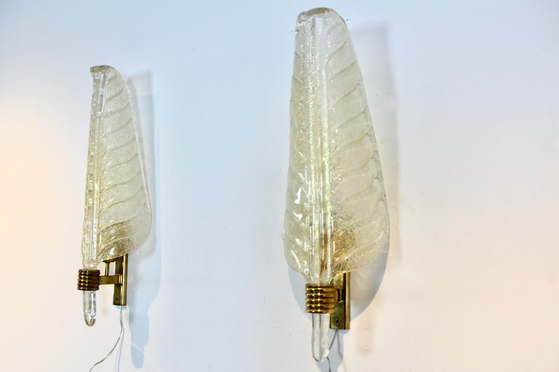 Italian Glamorous Pair of Xl Murano 24kt Gold Flaked Glass Leaf Sconces, Barovier & Toso