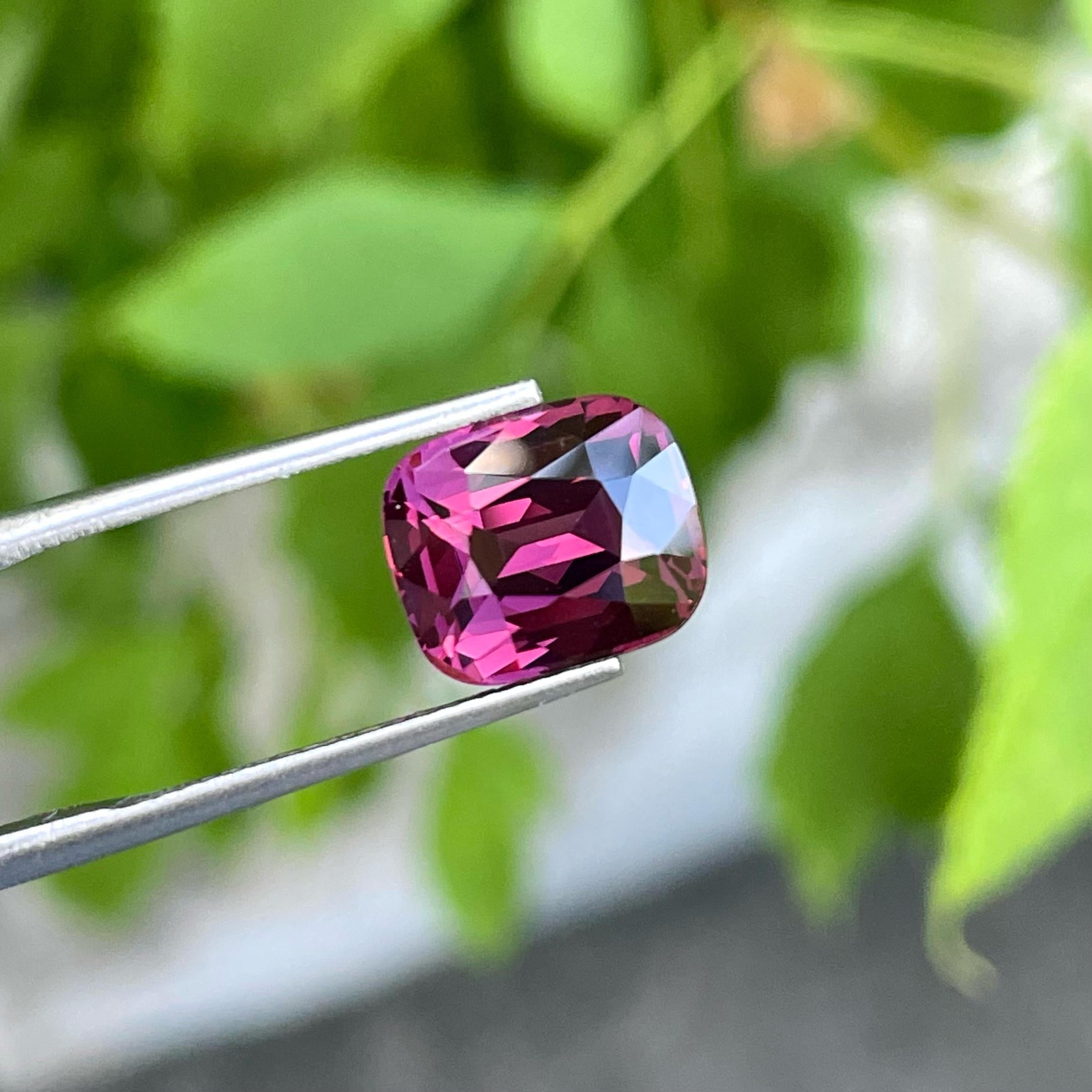Weight 5.10 carats 
Dimensions 10.5 x 8.8 x 6.5 mm
Treatment None 
Clarity Loupe Clean 
Origin Burma 
Shape Cushion 
Cut Fancy Cushion 


Elevate your jewelry collection with the exquisite beauty of a 5.10-carat Purplish Hot Pink Burmese Spinel.