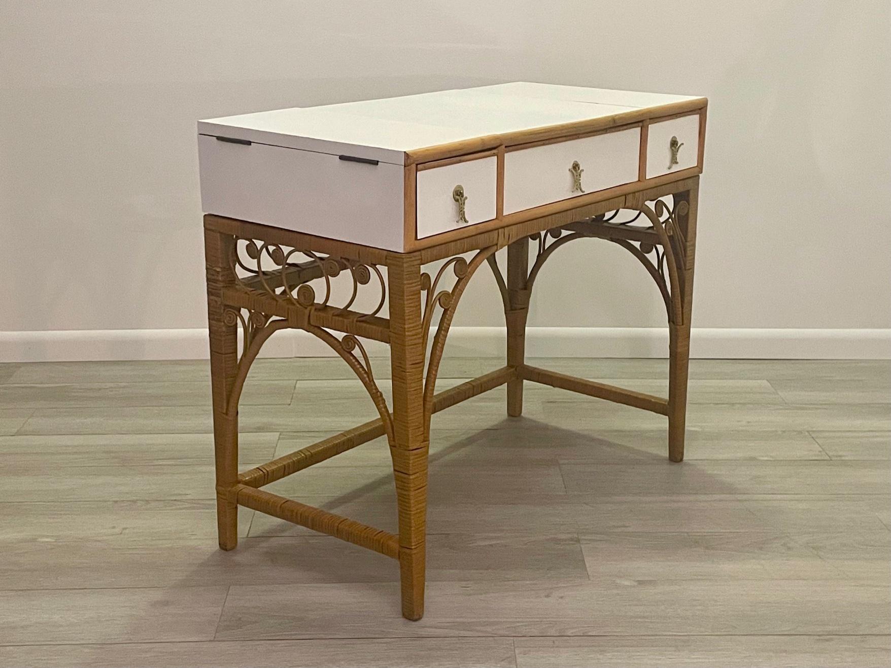 Glamorous Rattan & Laminate Mid-Century Modern Vanity 3