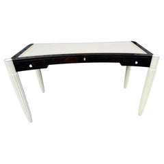 Glamouröser Schreibtisch aus lachsfarbenem Sirkin Robert J Lewis mit schwarzem und weißem Lack und Leder