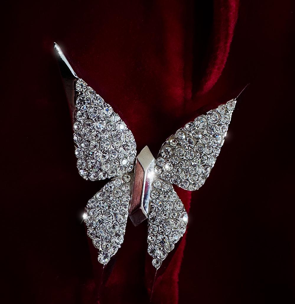 Rosso Completo glamour Thierry Mugler in velluto rosso con farfalla, giacca, gonna e abito in vendita