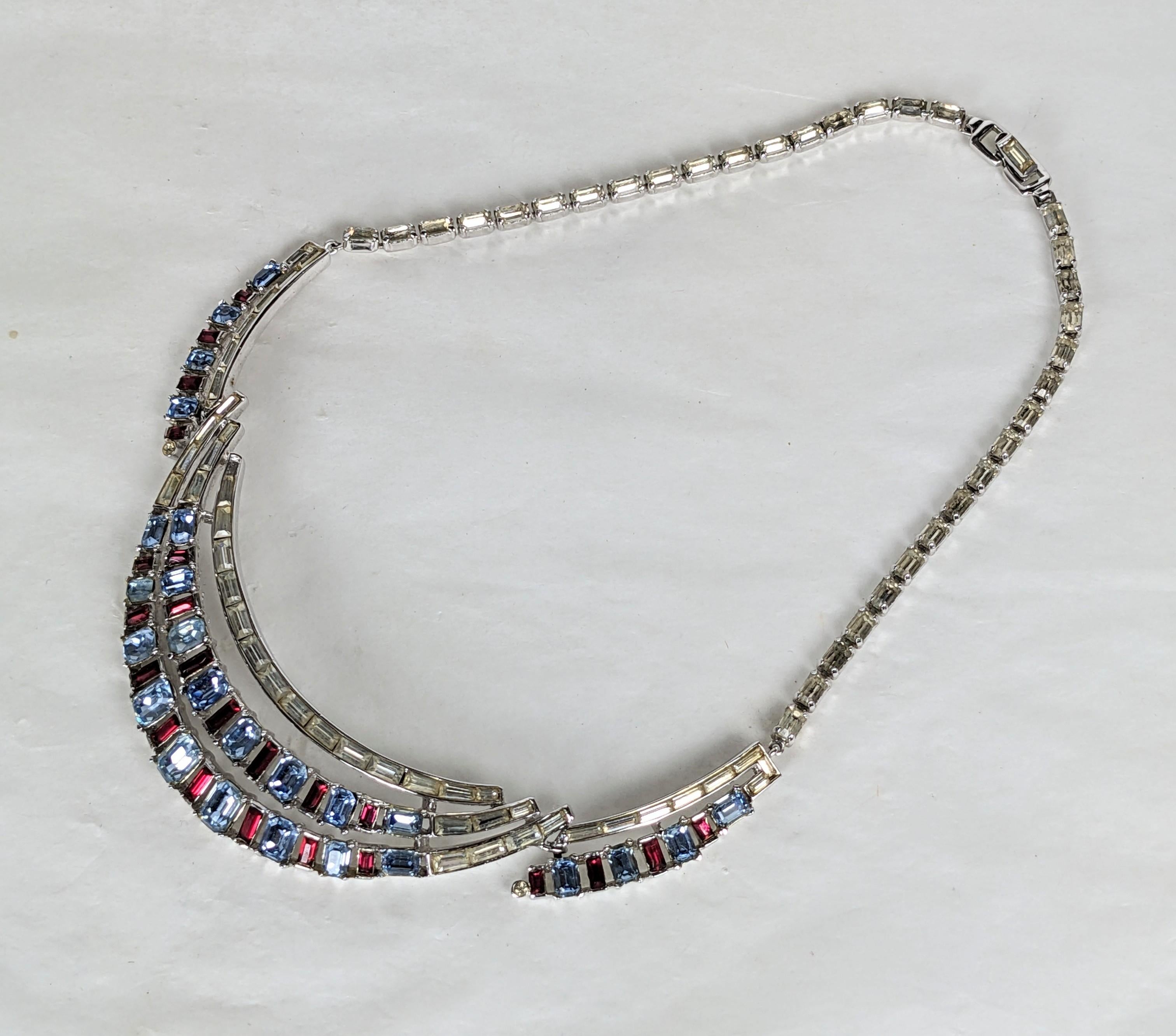 Art déco Trifari Collier glamour en fausse aigue-marine et rubis en vente