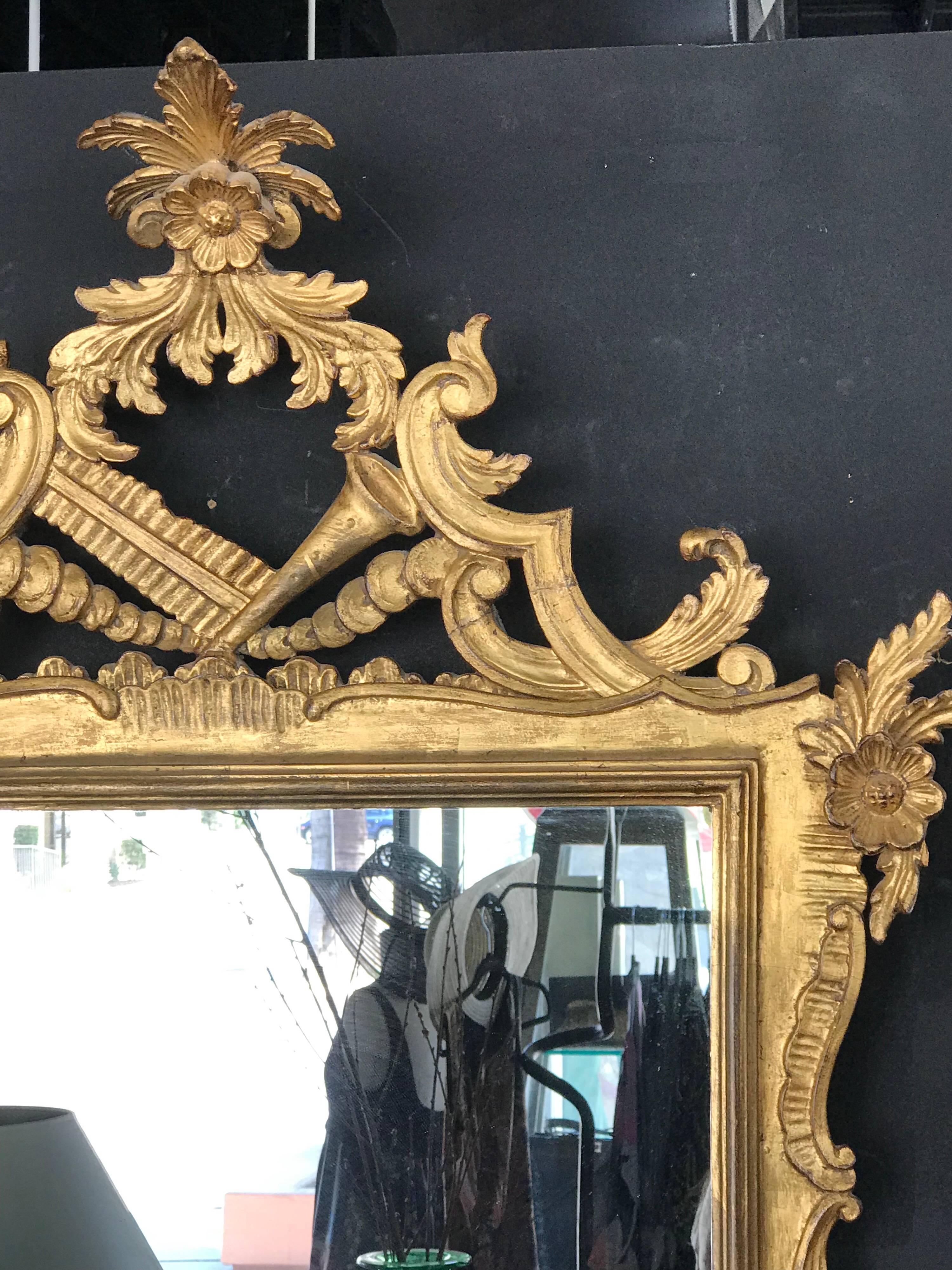 Mid-20th Century Glamorous Vintage Hollywood Regency Gilt Gold Mirror