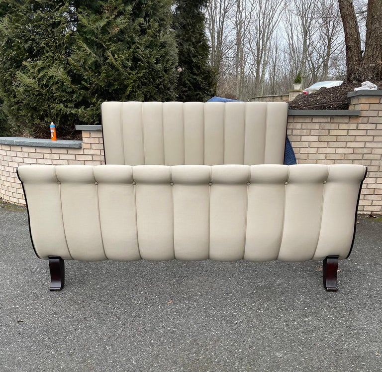 Glamorous Vintage Upholstered Channel Back King Size Sleigh Bed For