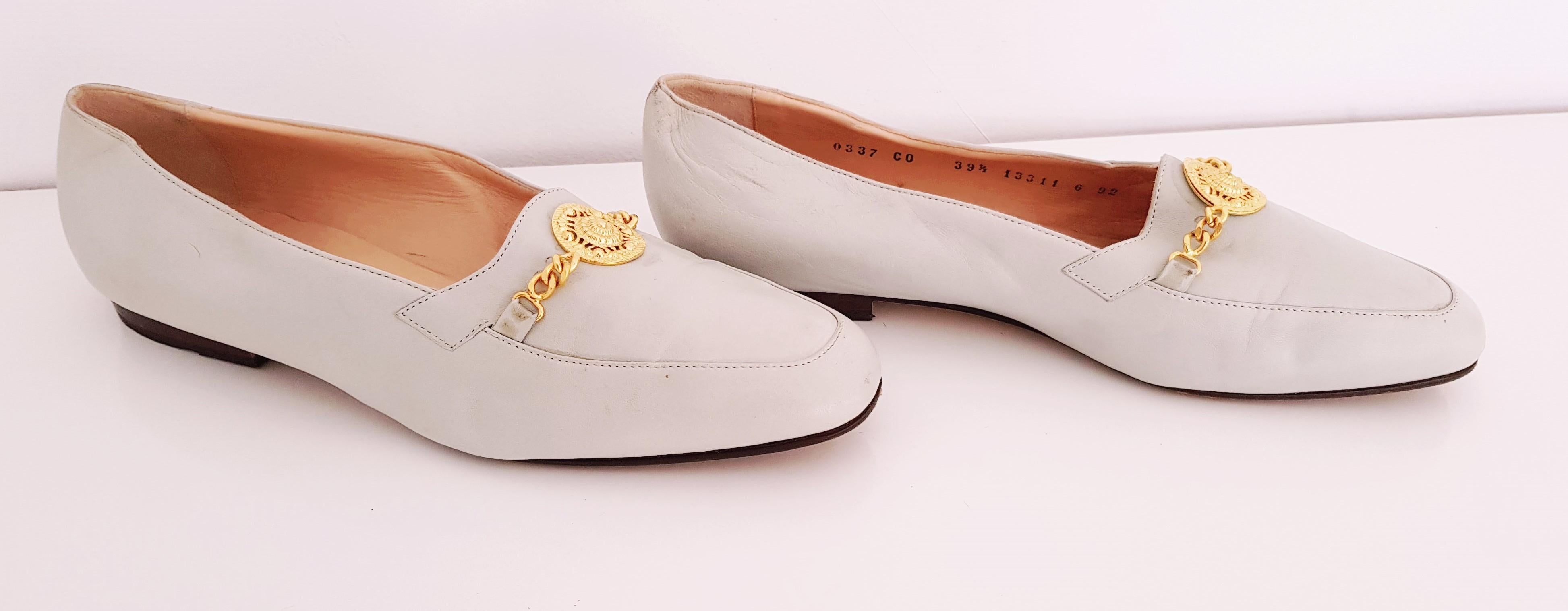Glamour Boutique x Versace Leather Flat Ballerines with Golden Medallion For Sale 3