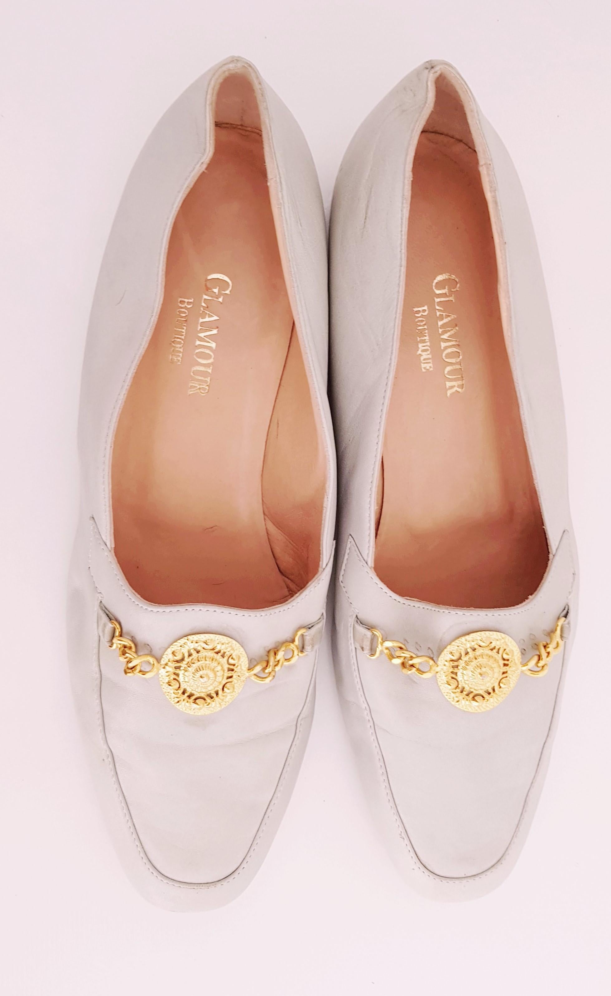Glamour Boutique x Versace Leather Flat Ballerines with Golden Medallion For Sale 4