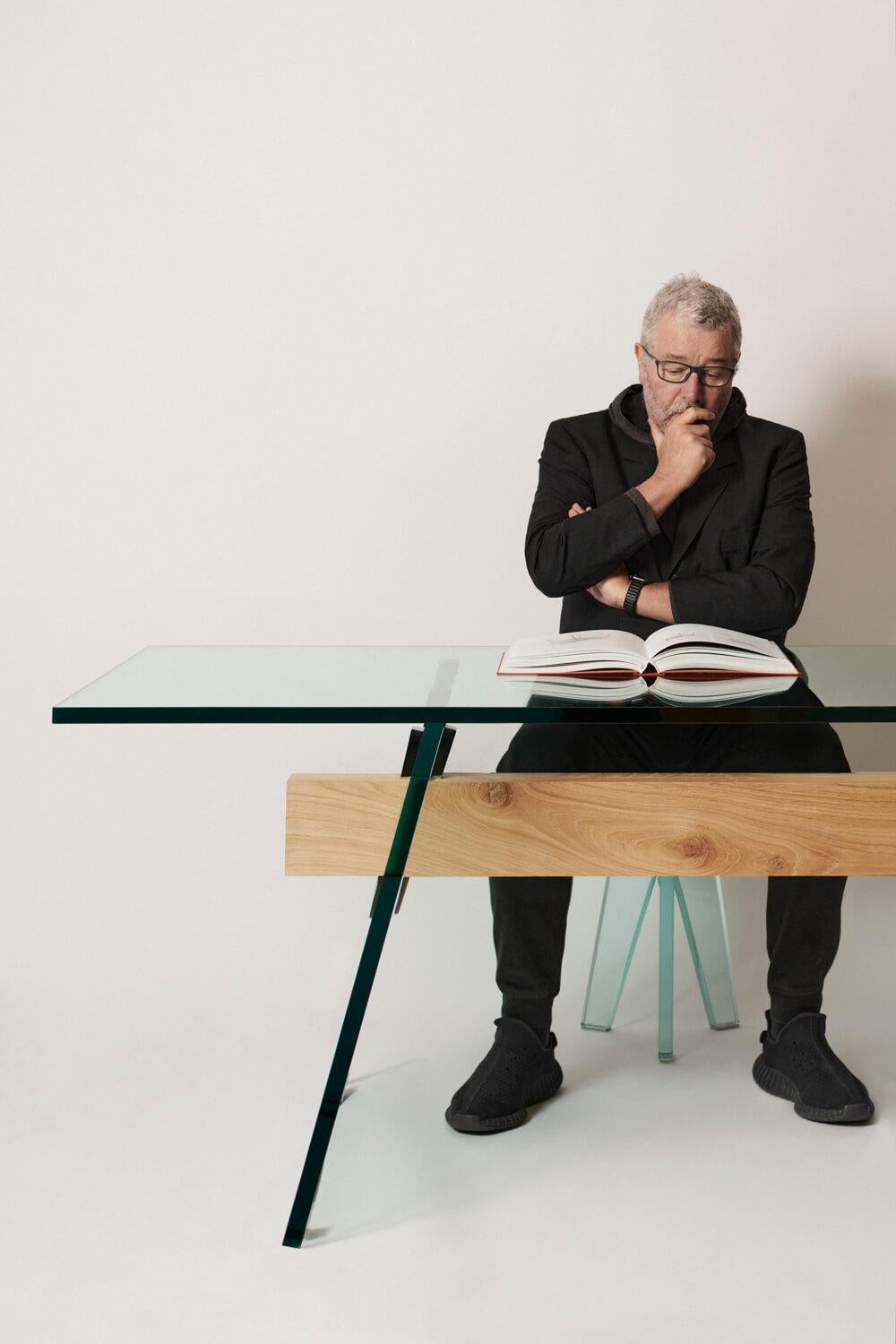 Glas Italia COMPRESSION Table in waxed oak by Philippe Starck In New Condition For Sale In Brooklyn, NY
