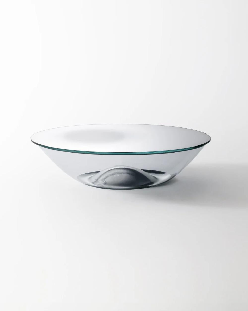 Niedriger Tisch „NACRE“ aus Glasglas von Glas Italia mit Loch von Yabu Pushelberg (21. Jahrhundert und zeitgenössisch) im Angebot
