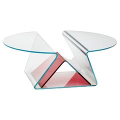 Mesa baja 'Glas Italia PLISSE' en rojo rubí de Mario Bellini