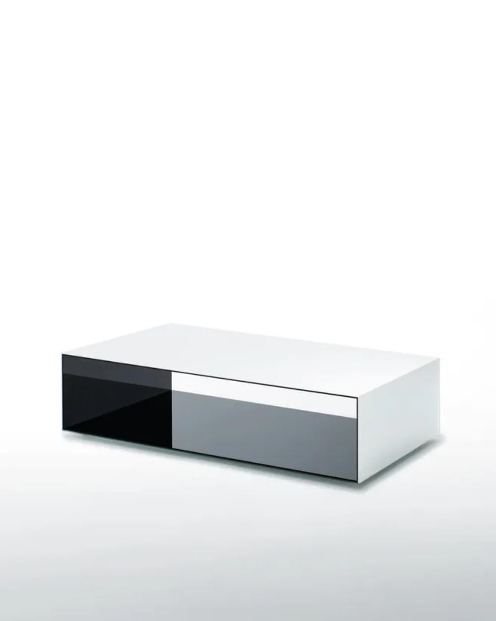 Glas Italia SiO2 Tunnel Low table by Piero Lissoni In New Condition For Sale In Brooklyn, NY