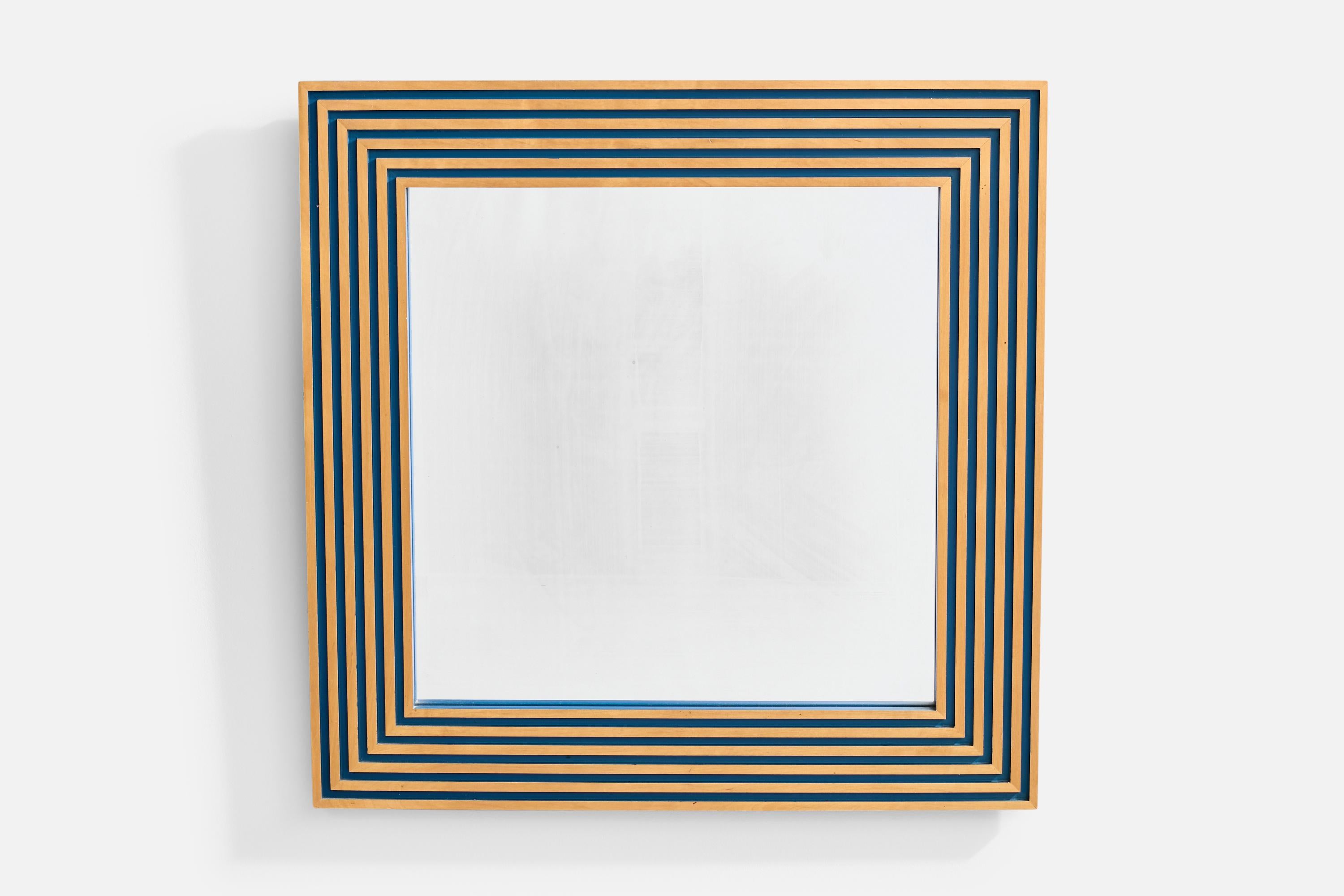 Miroir mural en bouleau peint en bleu, produit par Glas & Trä, Hovmantorp, Suède, c. années 1960.

Dimensions globales (pouces) : 18.325 