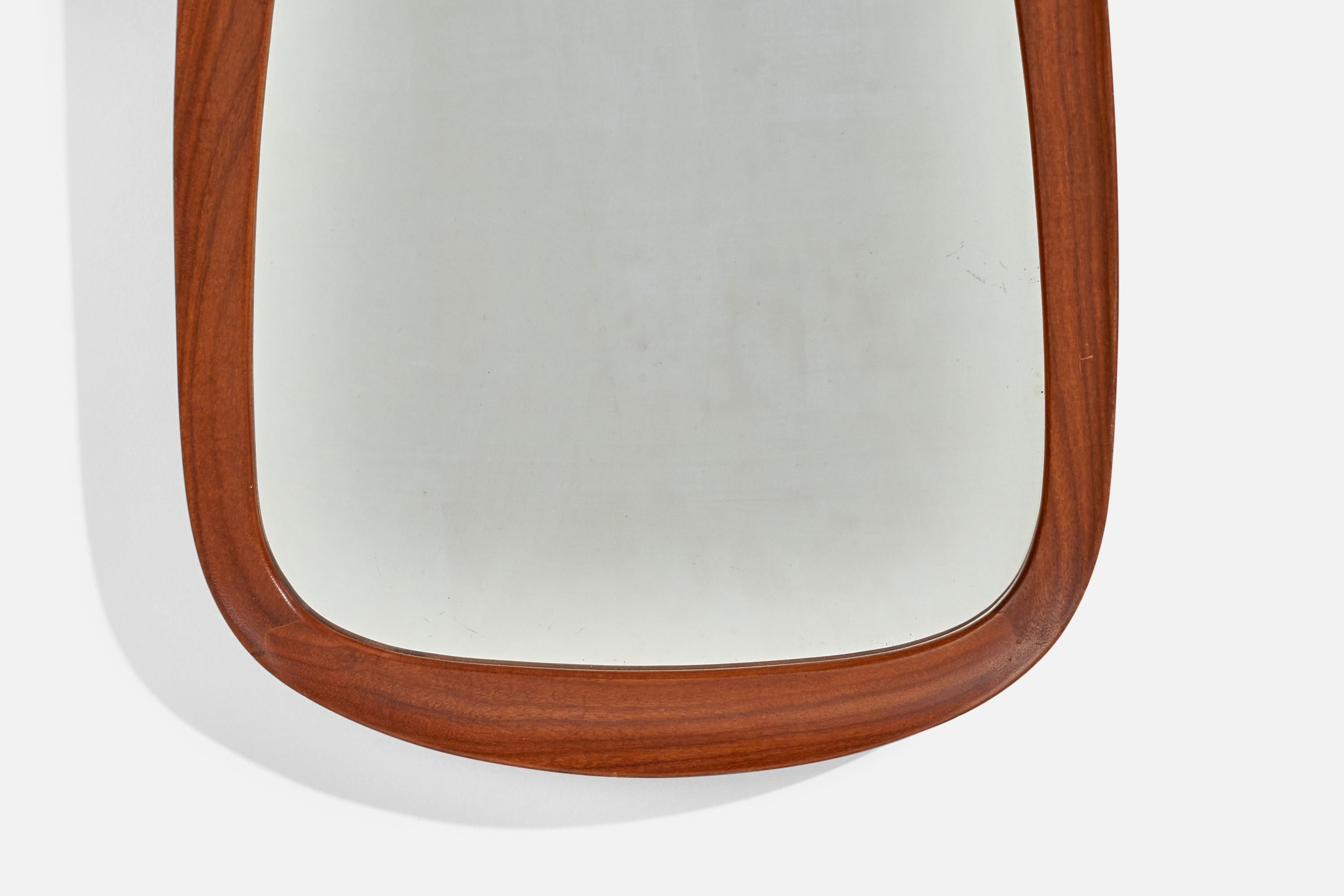 Glas & Trä, Wandspiegel, Teakholz, Hovmantorp, Schweden, 1950er Jahre im Zustand „Gut“ im Angebot in High Point, NC