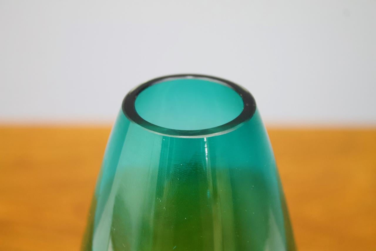 Glass Vase by Tamara Aladin for Riihimaki Lasi Oy, Finland, 1960 In Good Condition For Sale In Frankfurt / Dreieich, DE