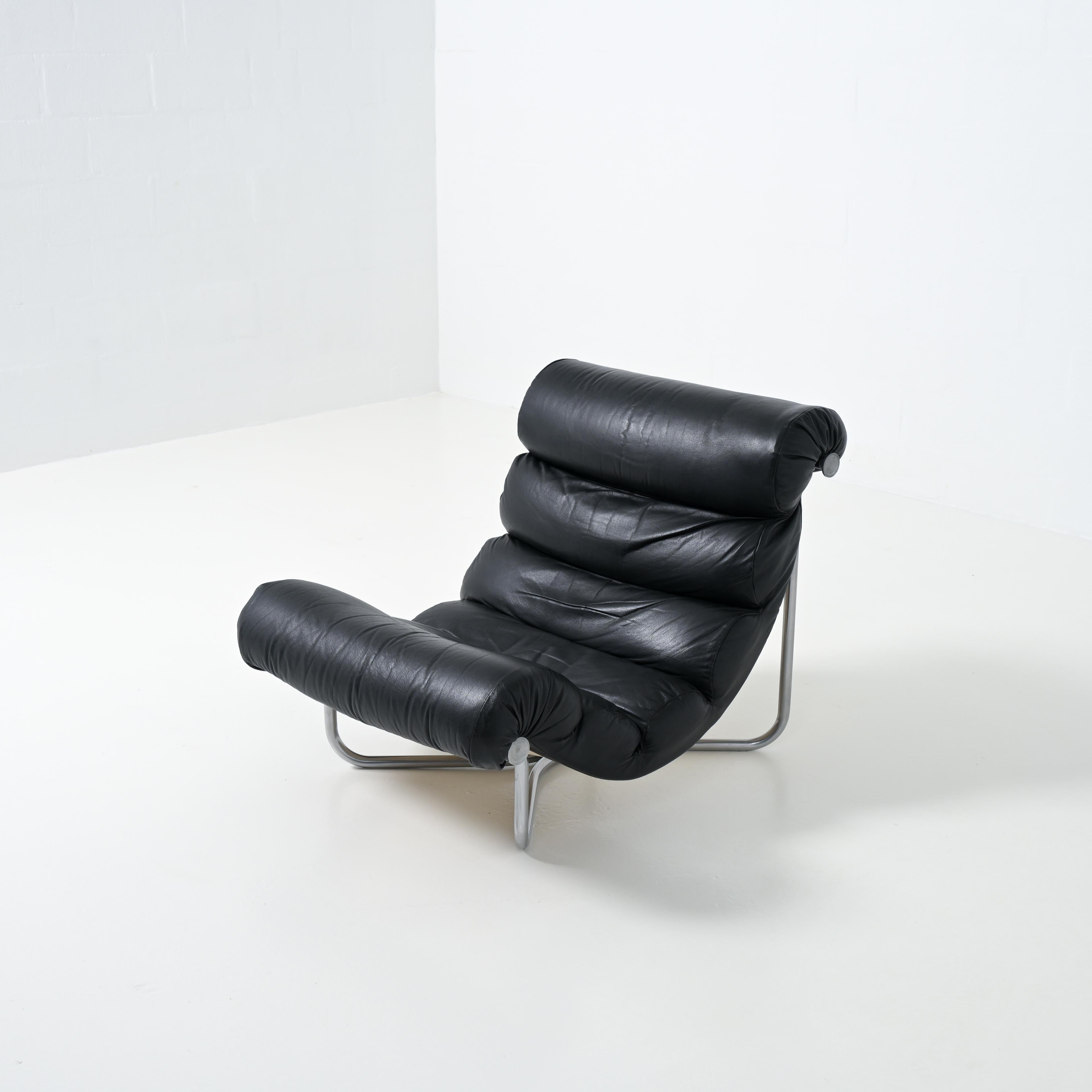 Leather Glasgow lounge chair George Van Rijck for Beaufort For Sale