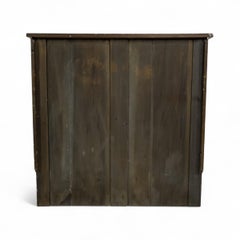 Libreria in legno di cipresso macchiato di verde della Scuola di Glasgow, smaltata Mackintosh Attribuito