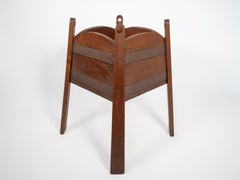 Eiche im Glasgow-Stil, Arts & Crafts, kupfergebundene Pflanzgefäße mit stilisierten, länglichen Aufsätzen