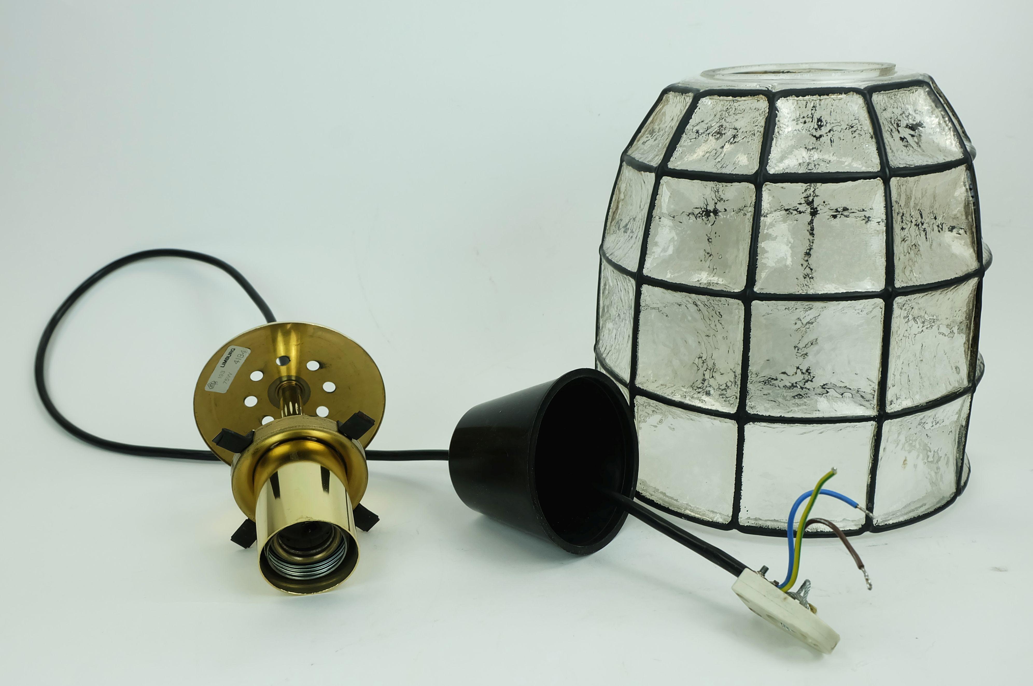 Lampada a sospensione in vetro glashuette Limburg 1960's 70's modello 4184 in vendita 3