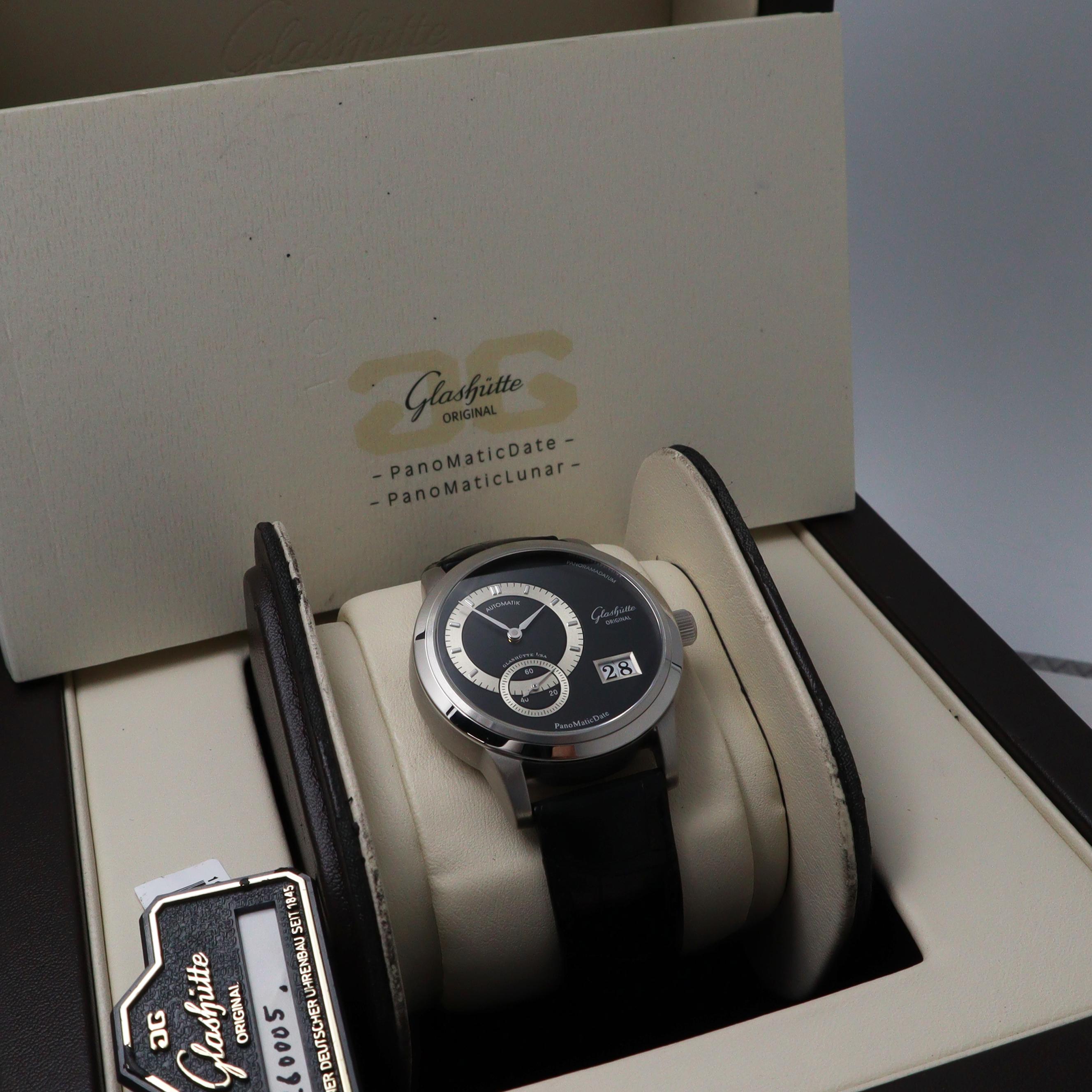 Glashutte Original Panomatic Date Platinum Black Dial Mens Watch 190-01-03-03-04 In New Condition In New York, NY