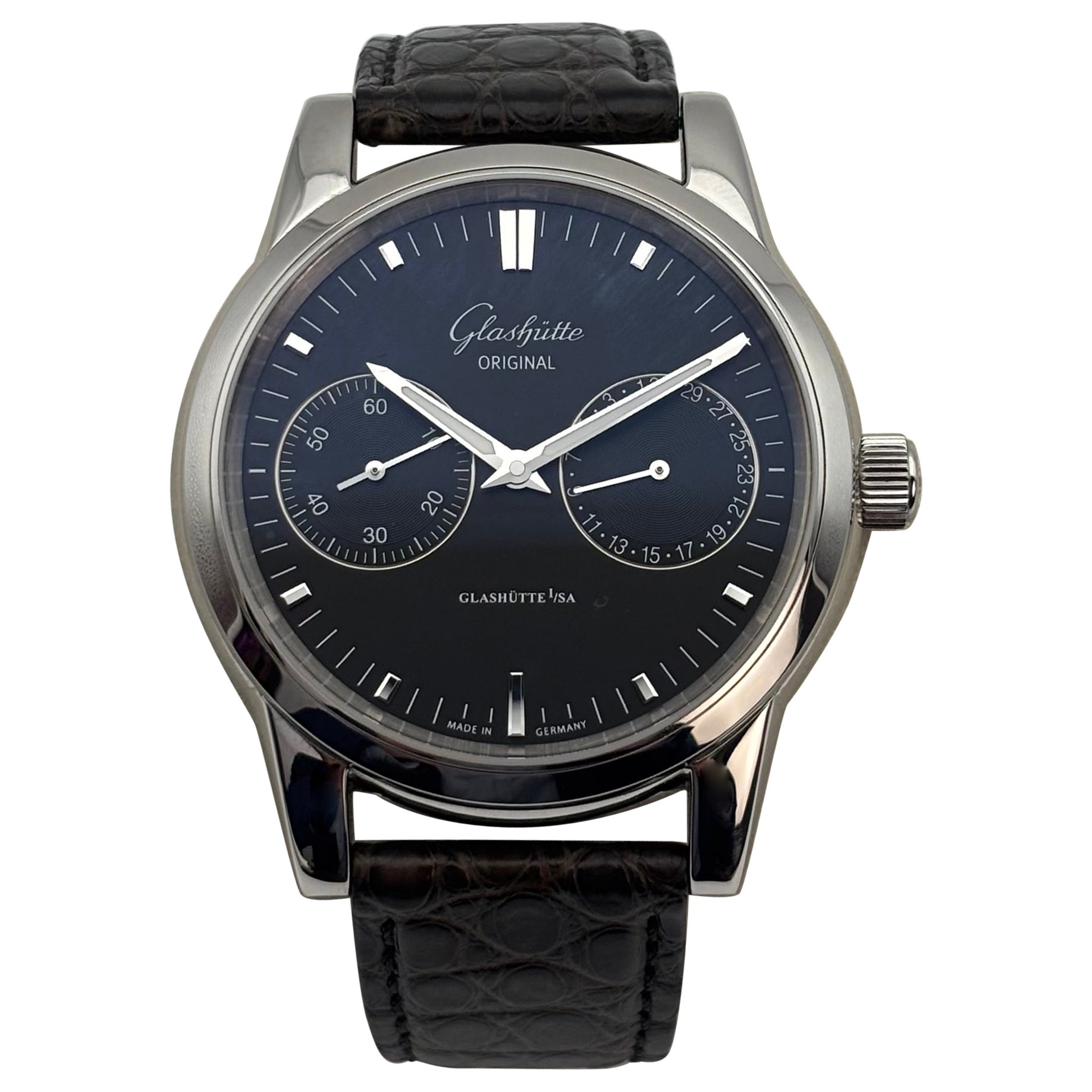 How many watches does Glashütte Original make a year?
