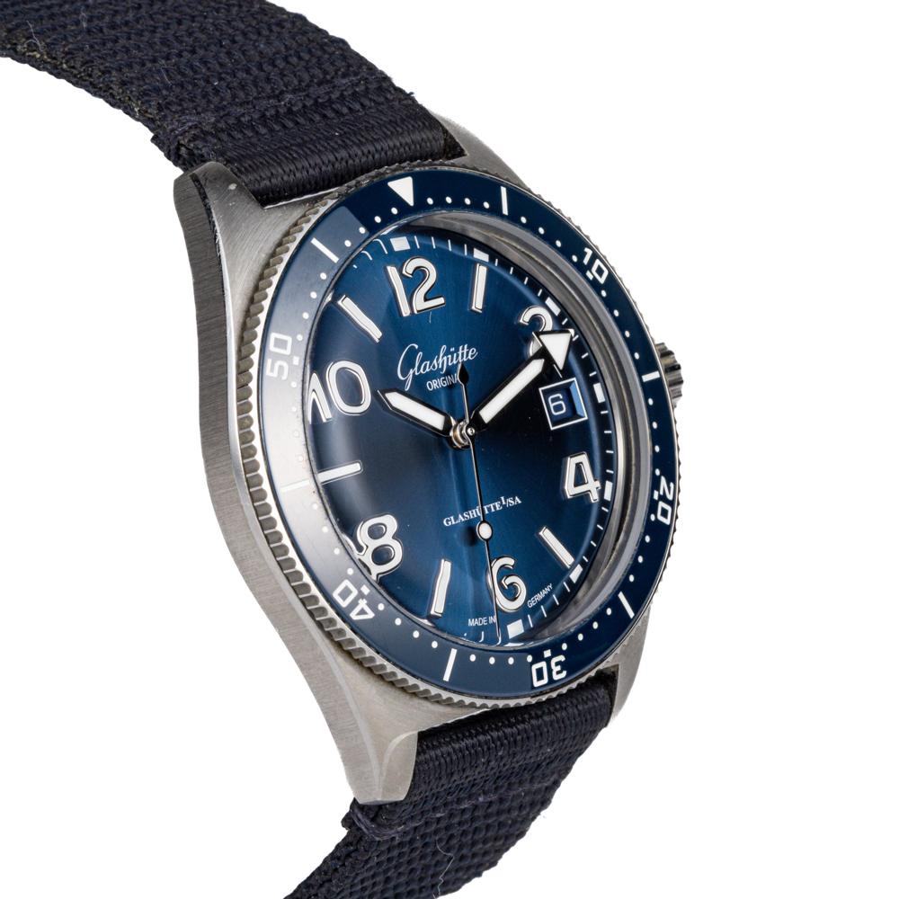 Introducing the Glashütte Steel Sea Q Watch, a true embodiment of refined craftsmanship and timeless design. With a captivating blue dial measuring 39.50mm, this watch exudes an air of sophistication that commands attention.

Equipped with a