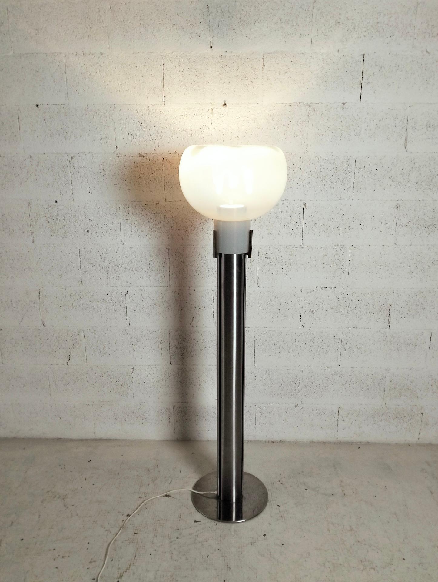 Lampada da terra in vetro e alluminio di Toni Zuccheri per Mazzega , anni '70 in vendita 5