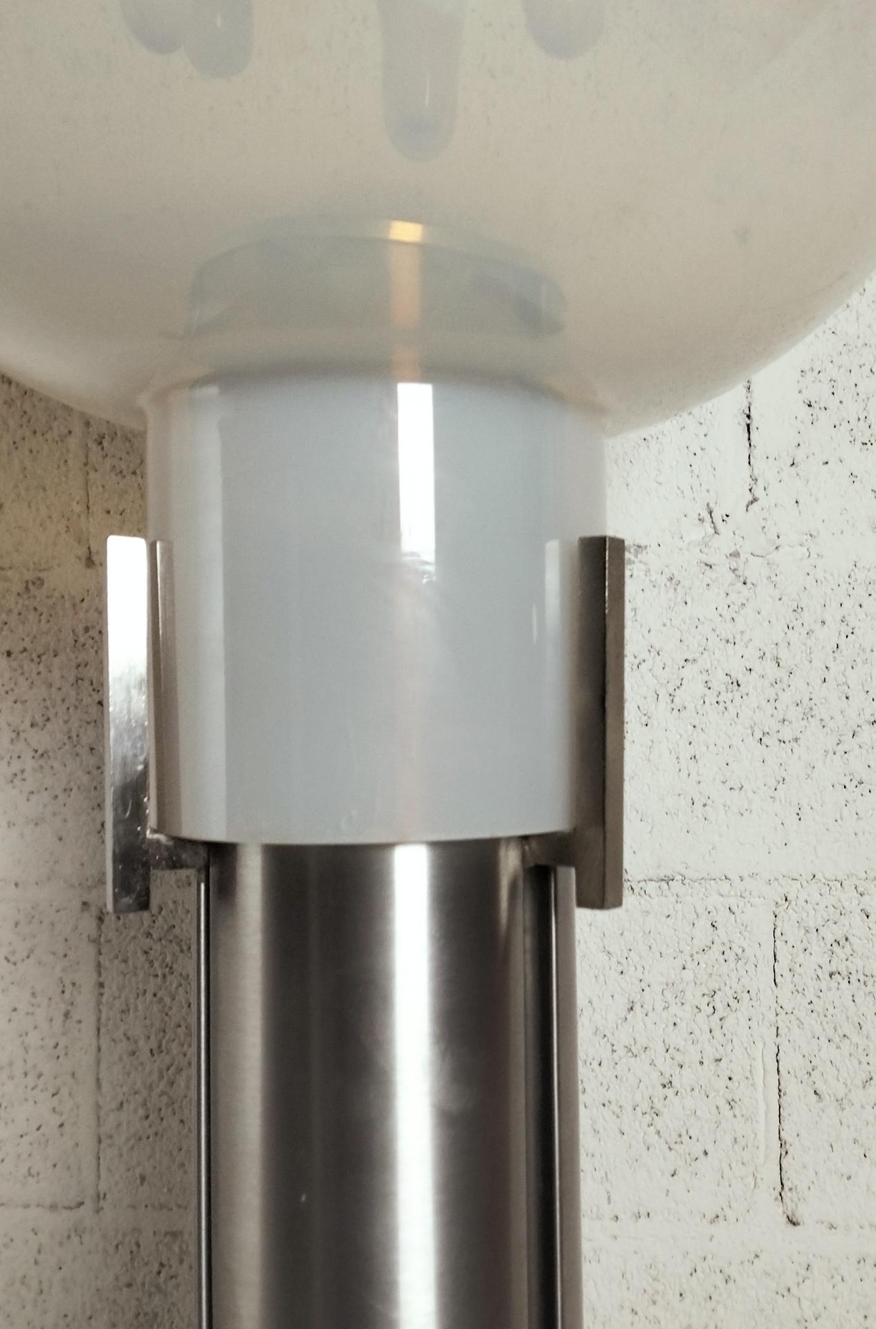 Alluminio Lampada da terra in vetro e alluminio di Toni Zuccheri per Mazzega , anni '70 in vendita