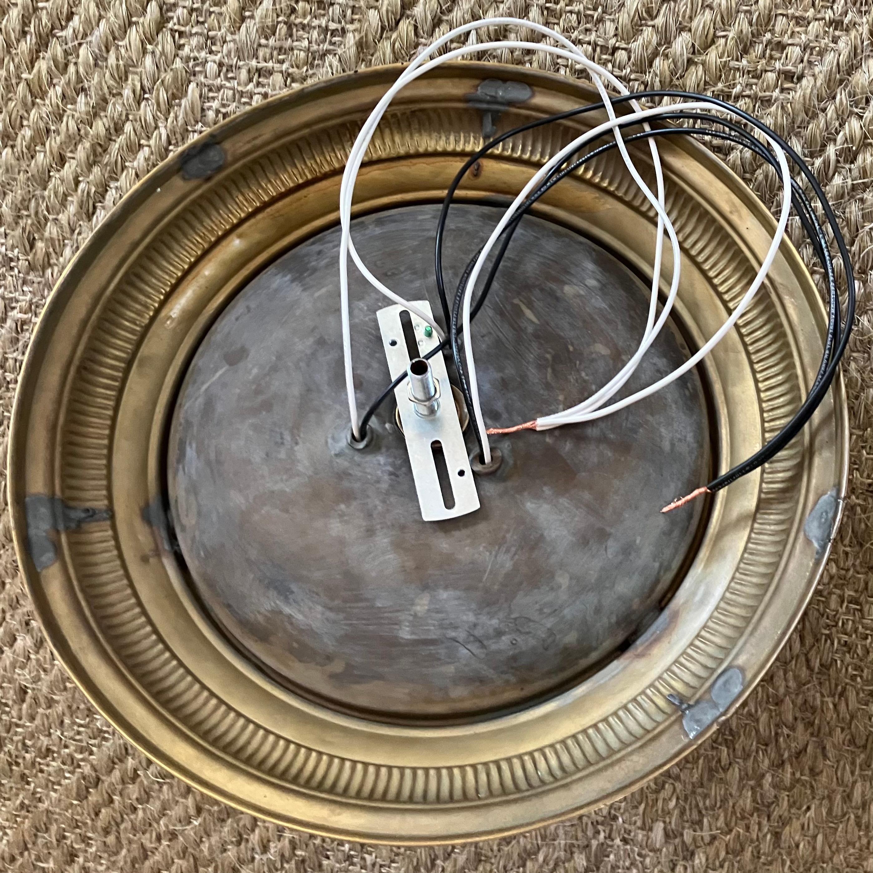 Dome Light mit Glas- und Messingperlen im Zustand „Gut“ im Angebot in New York, NY