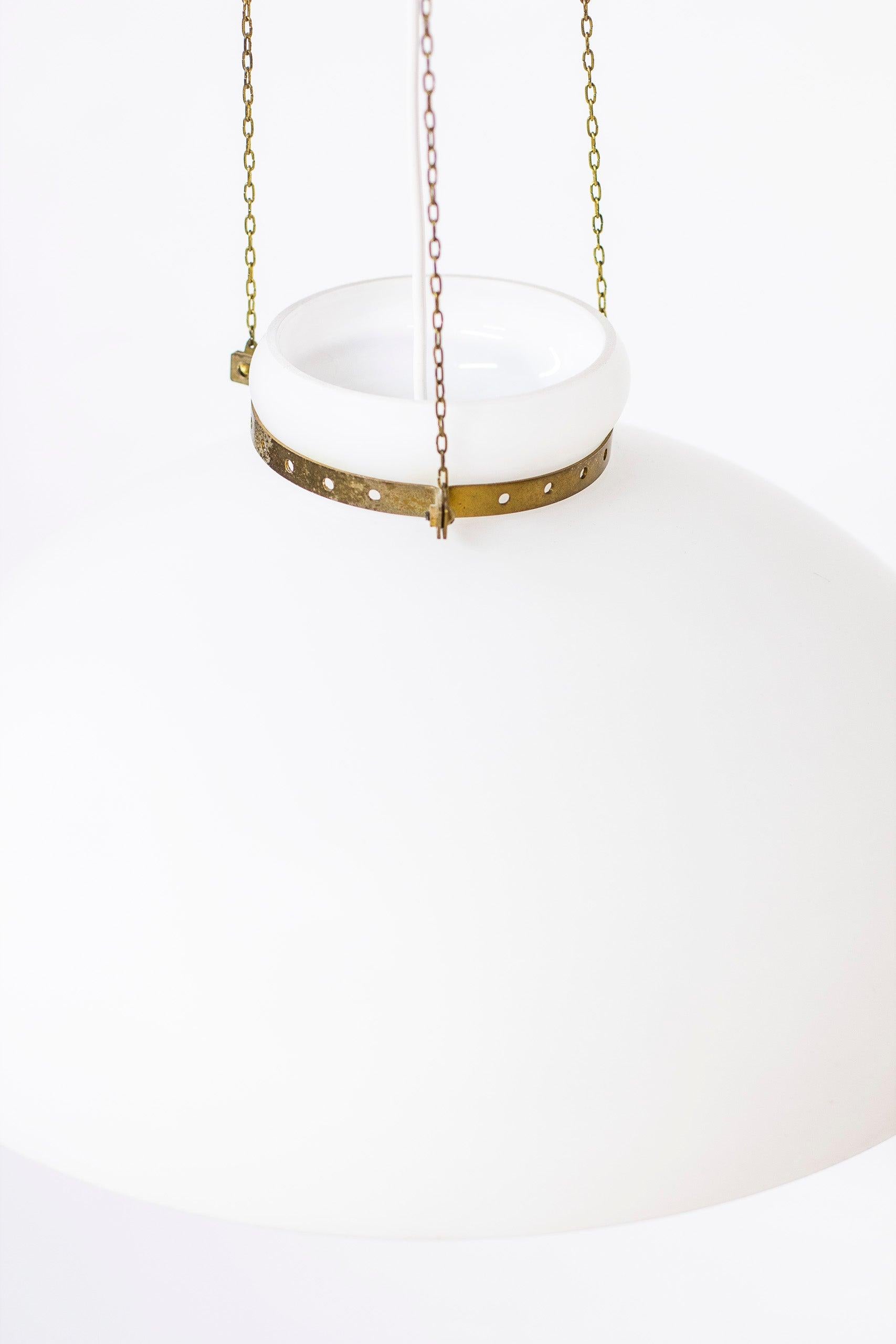 Glass and brass ceiling pendant by Alf Svensson for Bergboms, Sweden, 1950s In Good Condition For Sale In Hägersten, SE