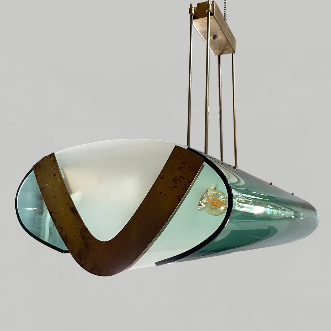 Glass and brass chandelier 2296 by Max Ingrand for Fontana Arte, 1950s In condizioni buone in vendita a MIlano, IT