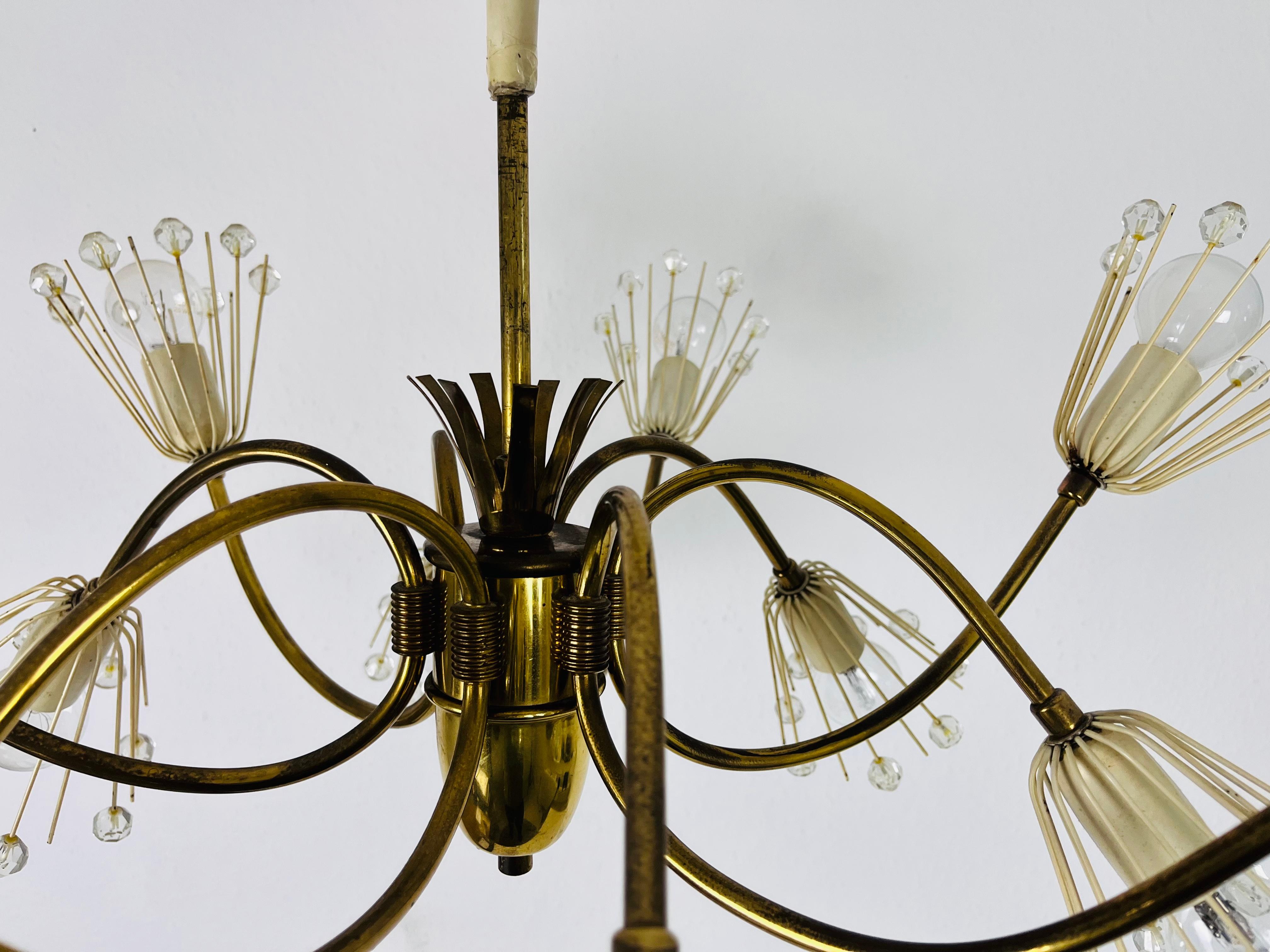 Lampadario in vetro e ottone di Emil Stejnar per Rupert Nikoll, anni '60 in vendita 7