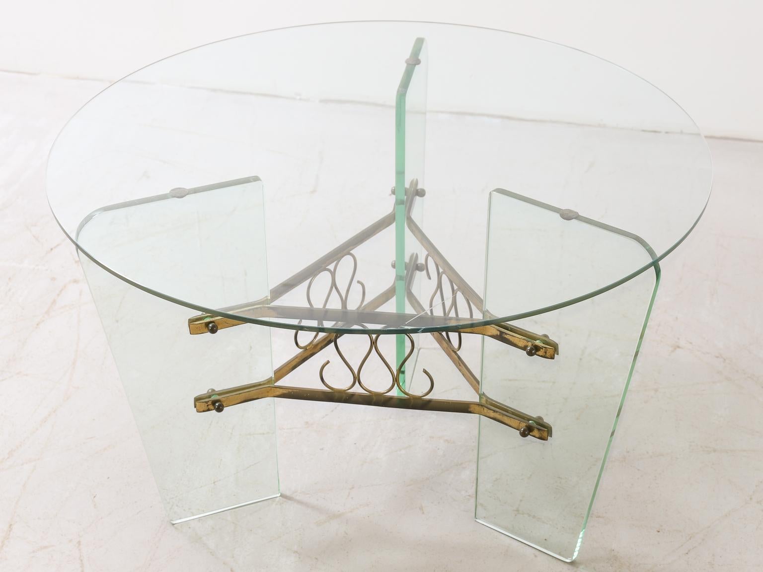 Mid-Century Modern Glass and Brass Coffee or Smoking Table Attributed to Luigi Brusotti For Sale