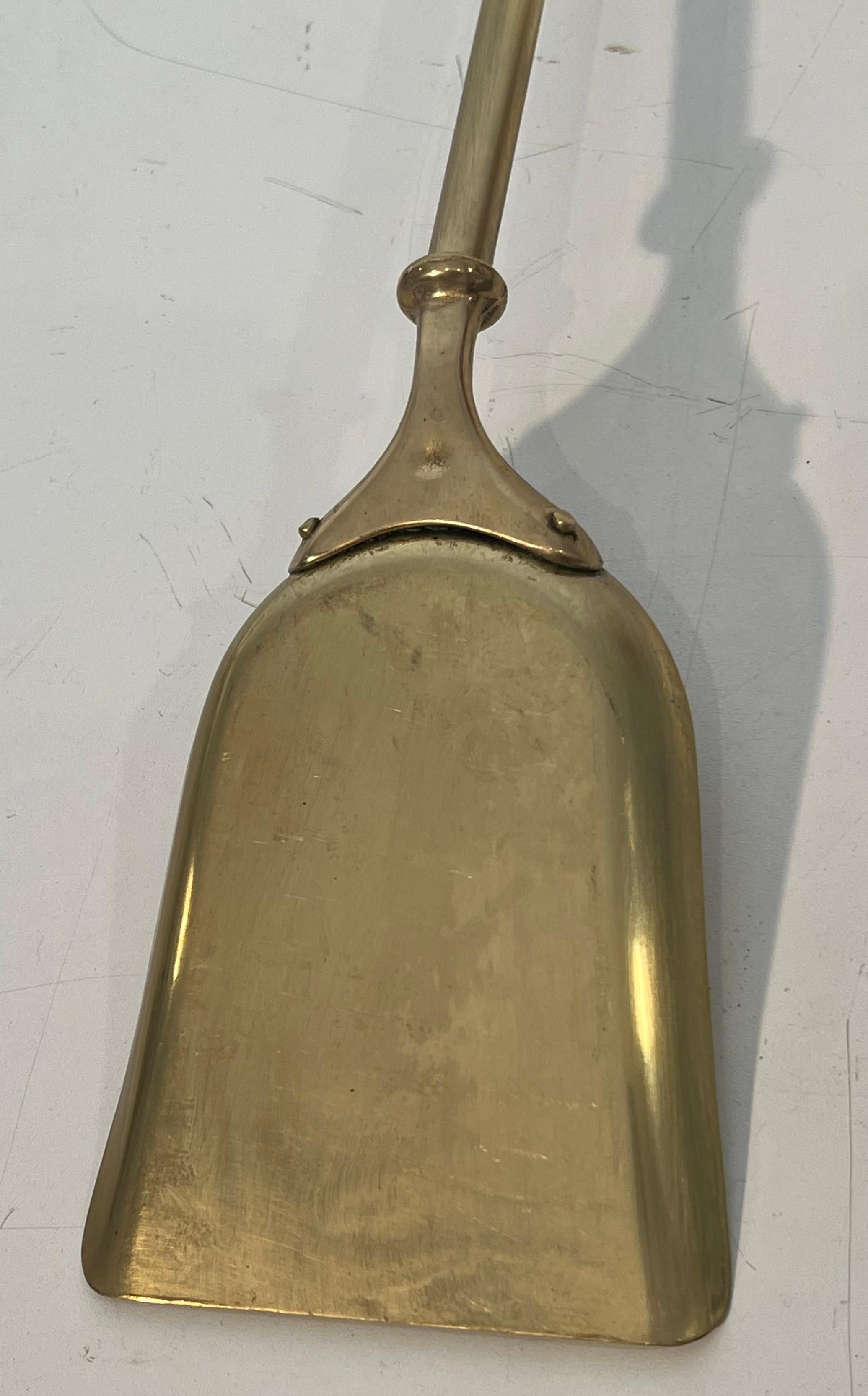Herramientas para chimeneas de diseño de vidrio y latón en venta 9