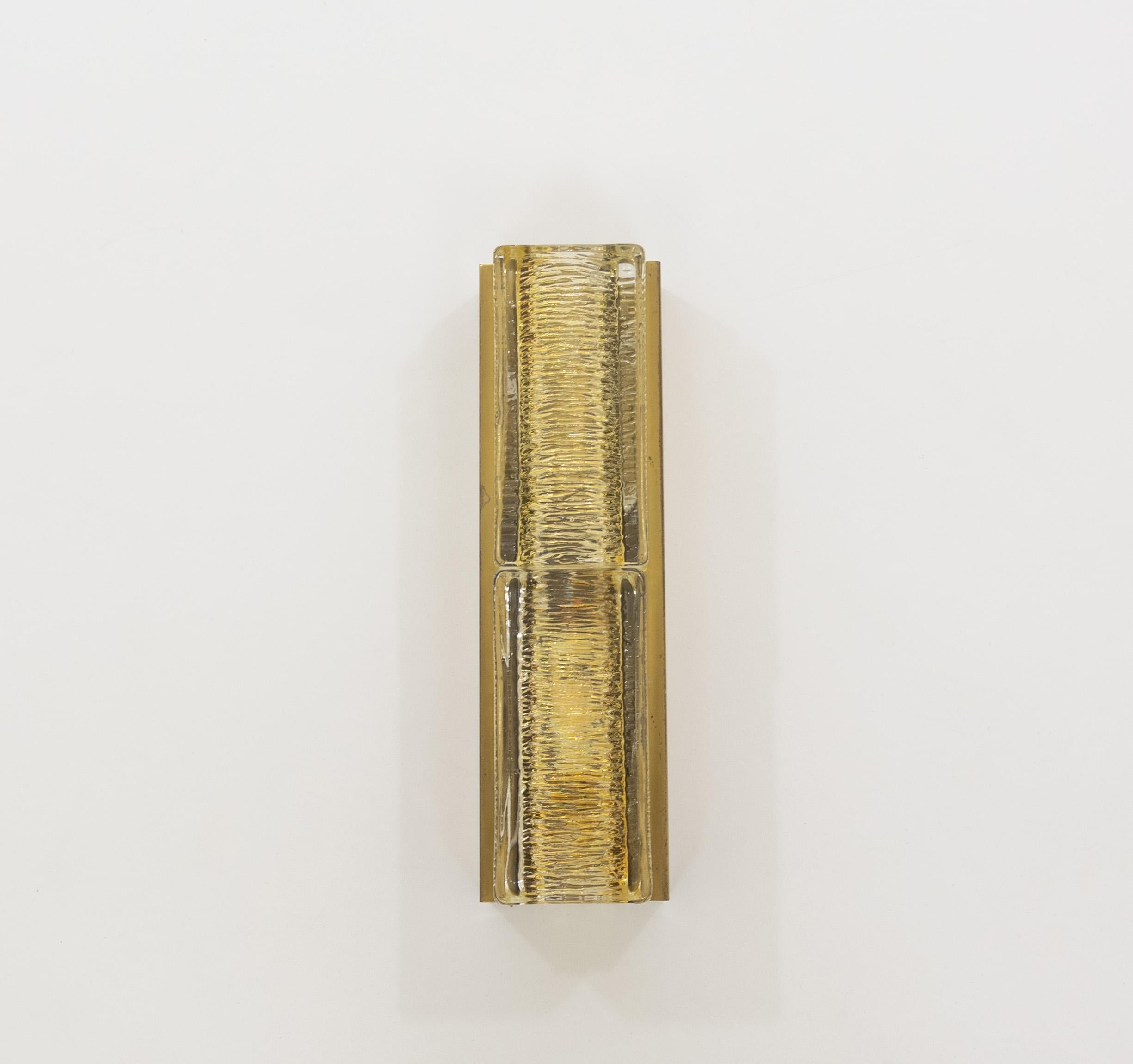 Wandleuchte aus Glas und Messing Double Atlantic von Vitrika in Gold, 1970er Jahre im Angebot 4