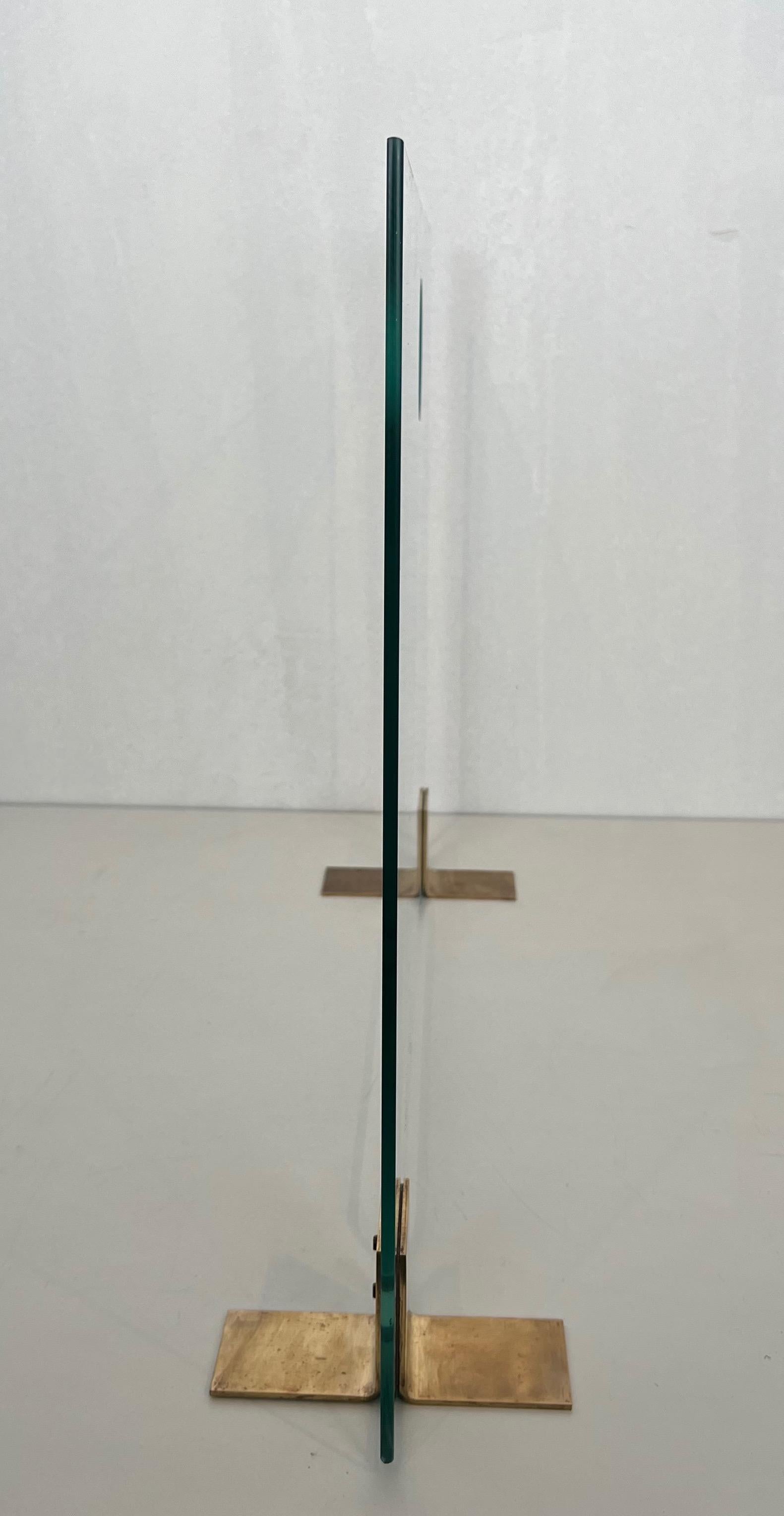 Kaminschirm aus Glas und Messing mit Messingfüßen und Messingfüßen. Französische Arbeit. CIRCA 1970 im Angebot 10
