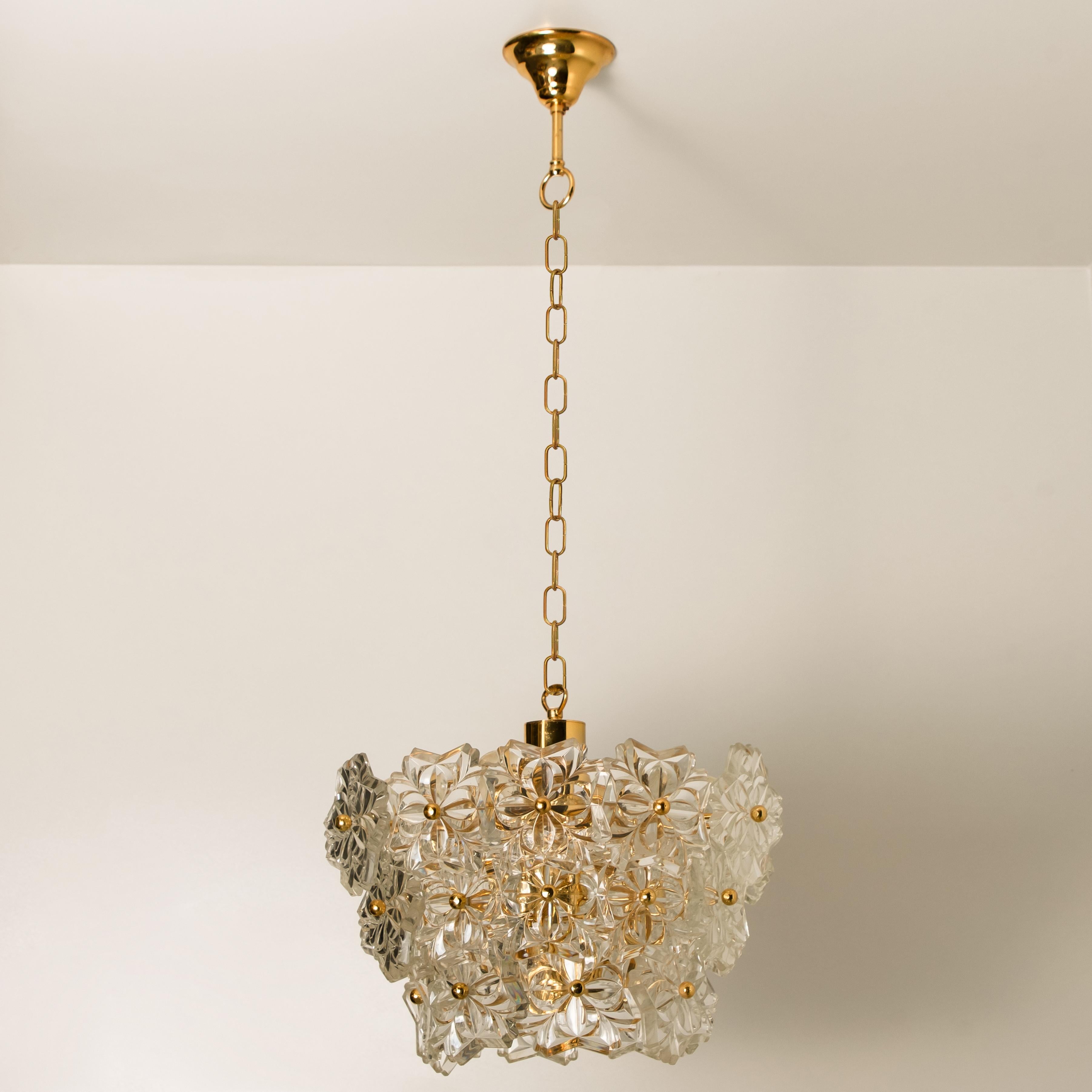 1 of the 2 Glass and Brass Floral Three Tiers Light Fixtures, 1970s For Sale 6