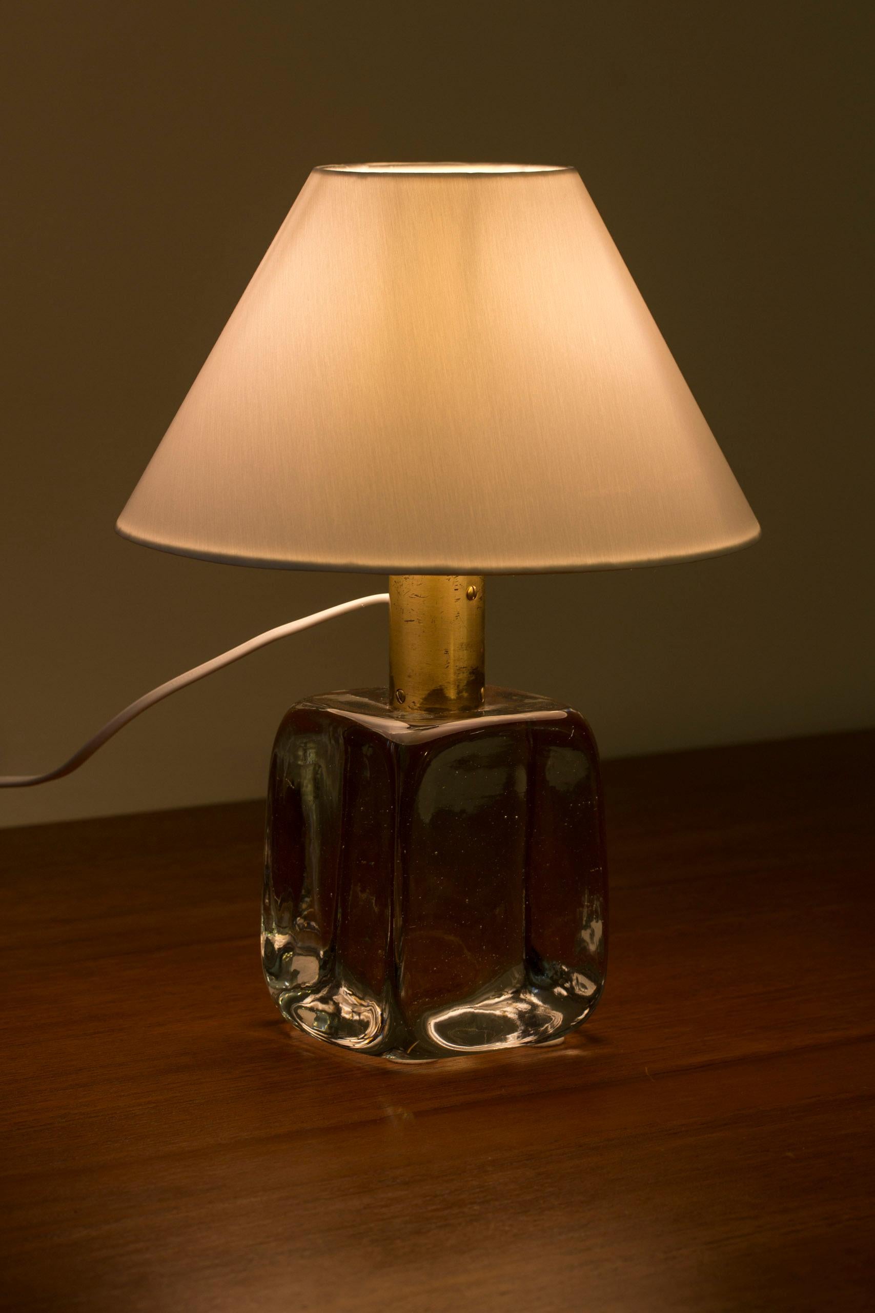Glass and brass table Lamp 1819 by Josef Frank, Svenskt Tenn, Sweden For Sale 1