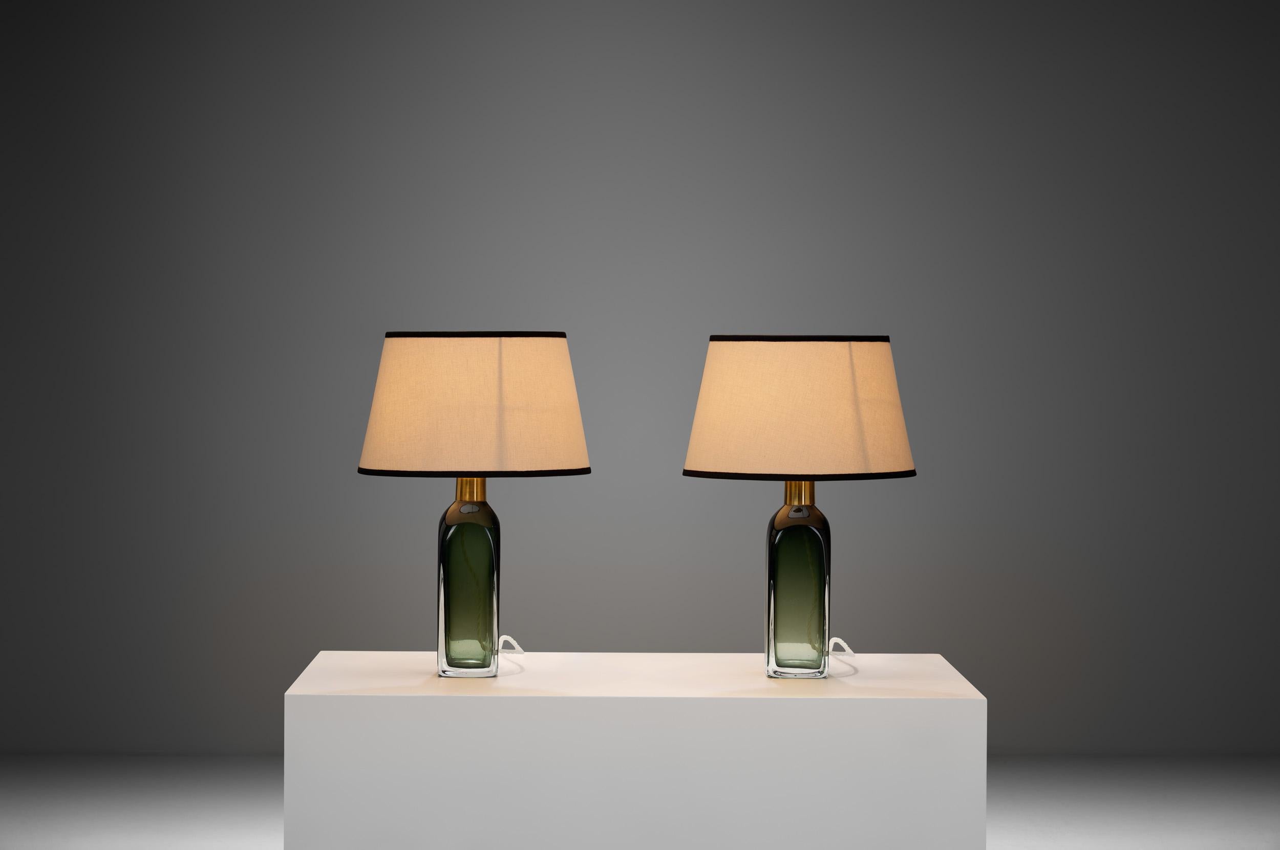 20ième siècle Lampes de table en verre et laiton de Carl Fagerlund pour Orrefors, Suède 20e siècle en vente